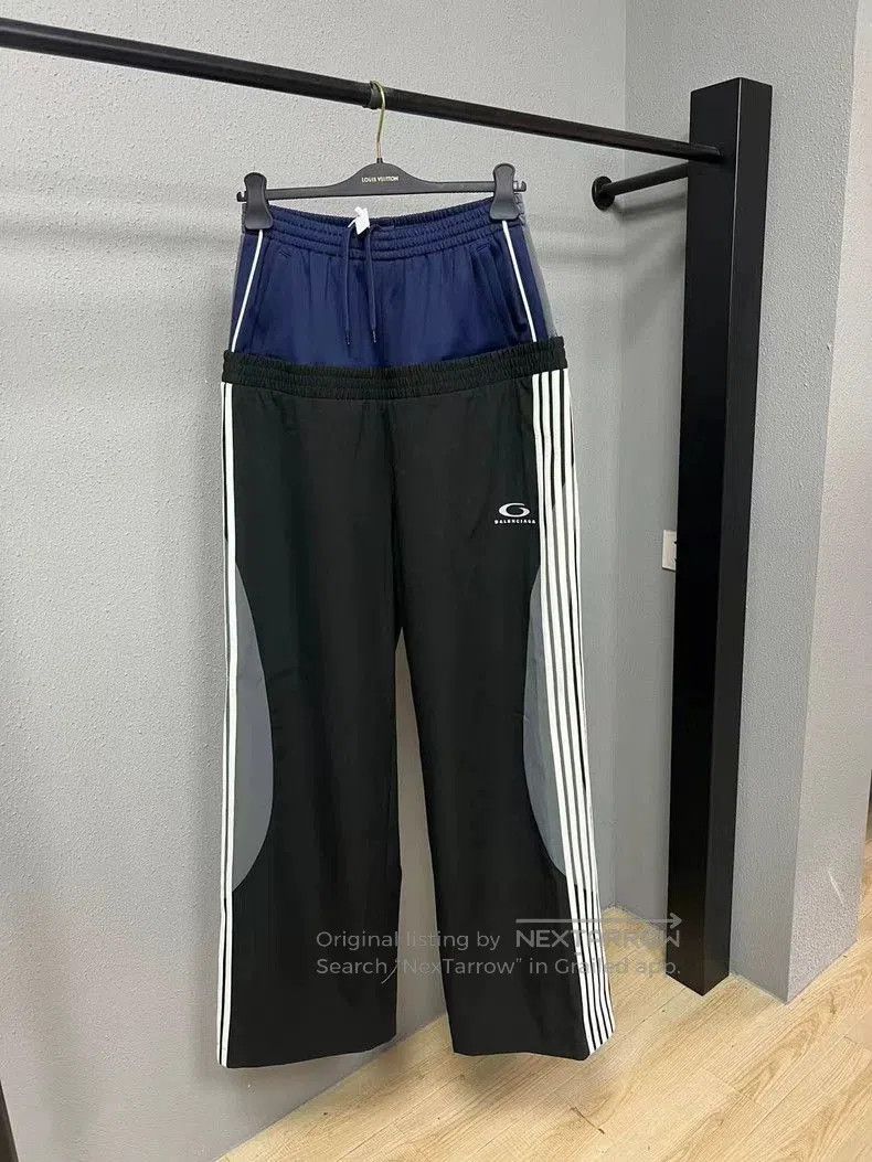 Balenciaga Balenciaga Black Blue Paneled Sweatpants . Size US 30 / EU 46 - 1 Thumbnail