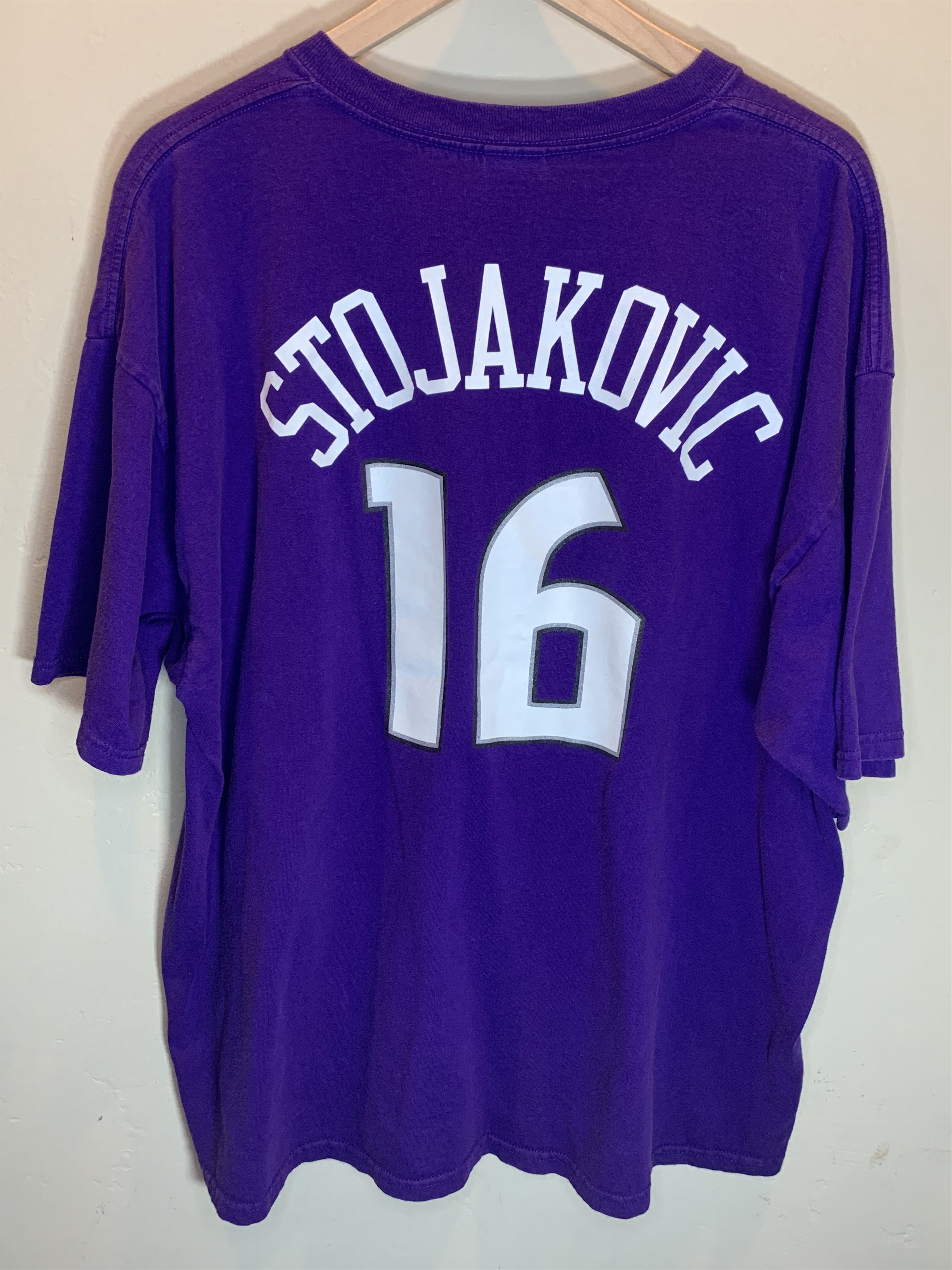 NBA RARE* Vintage Peja Stojakovic Sacramento Kings #16 NBA Shirt Size US XXL / EU 58 / 5 - 2 Thumbnail