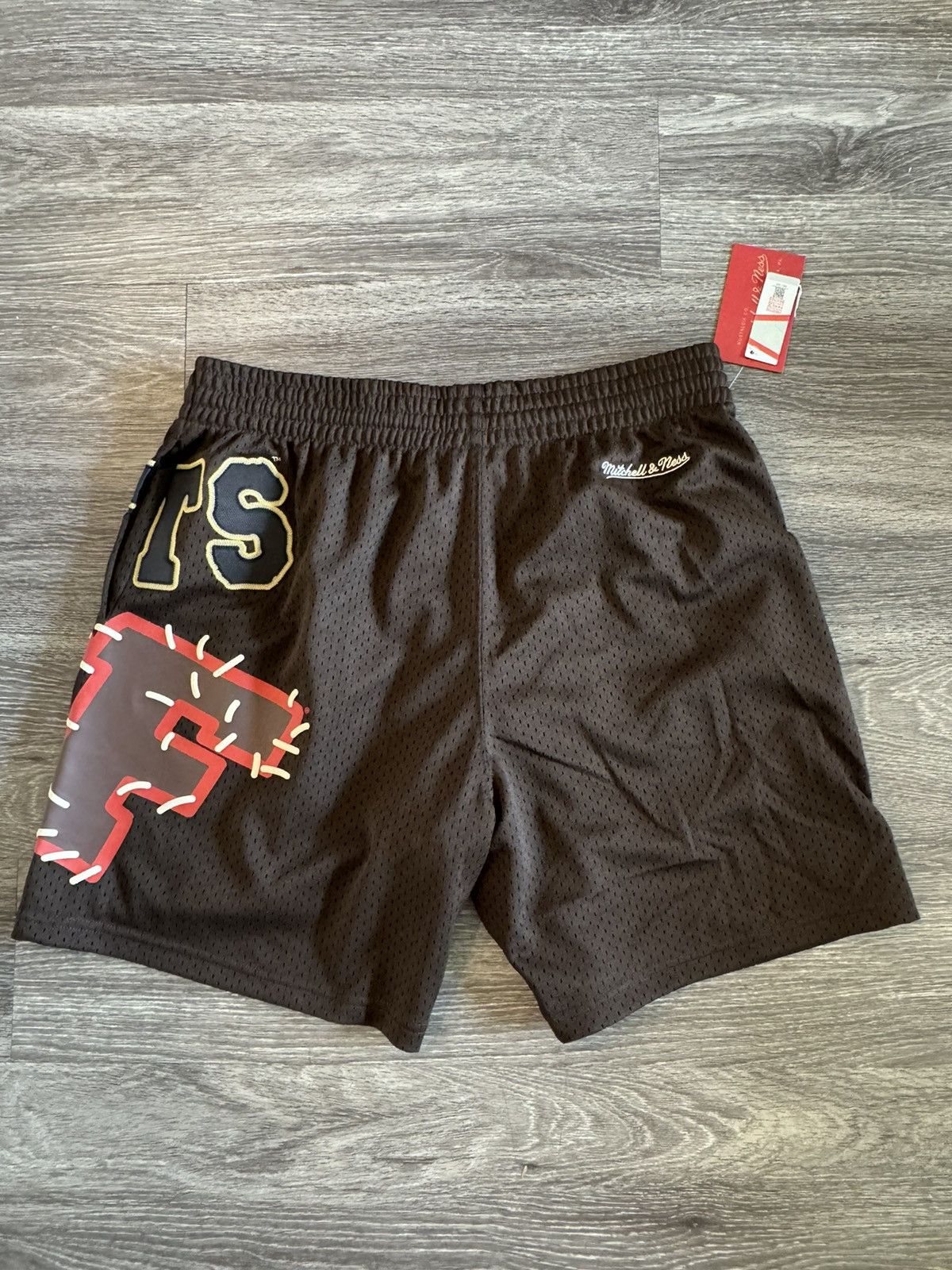 Mitchell & Ness × Travis Scott Travis Scott x College Tour Shorts *UCF Exclusive* Medium Size US 32 / EU 48 - 2 Thumbnail