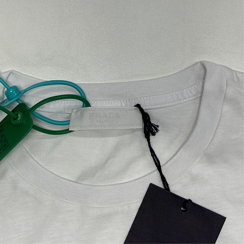 Prada Prada Logo Embroidered Short Sleeve TShirt-2506 Size US L / EU 52-54 / 3 - 2 Thumbnail
