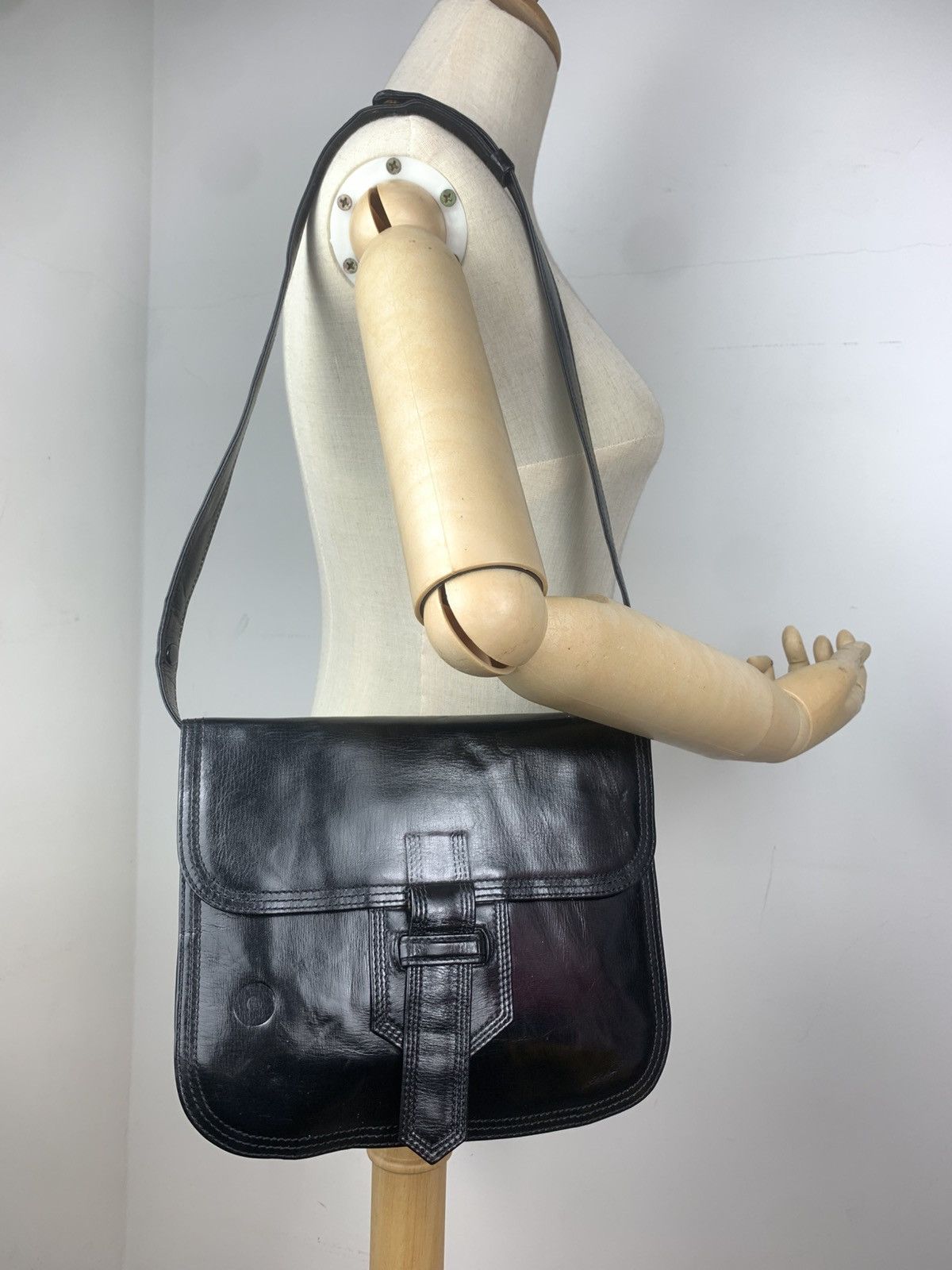 Vintage 1980S Black Leather Shoulder BagYVES Saint Laurent, Women's