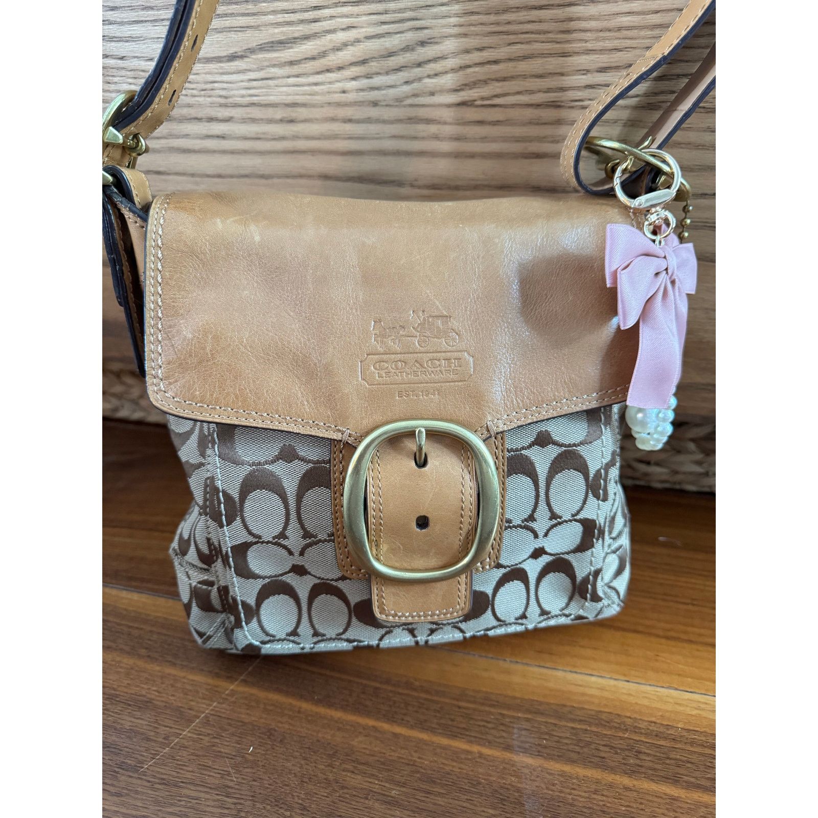 Coach Excellent condition Coach Vintage Bleecker Legacy Canvas Size ONE SIZE - 1 Thumbnail