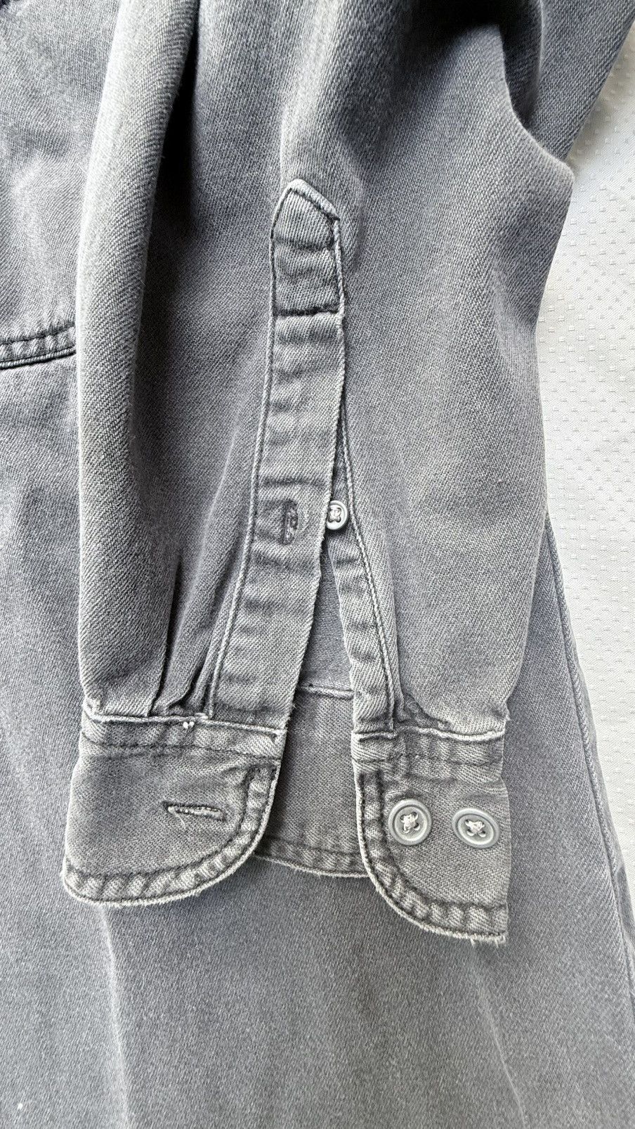 Levi's [3Q 94] Vintage Levi’s 60507-1061 Distressed Button Shirt L Size US L / EU 52-54 / 3 - 8 Thumbnail
