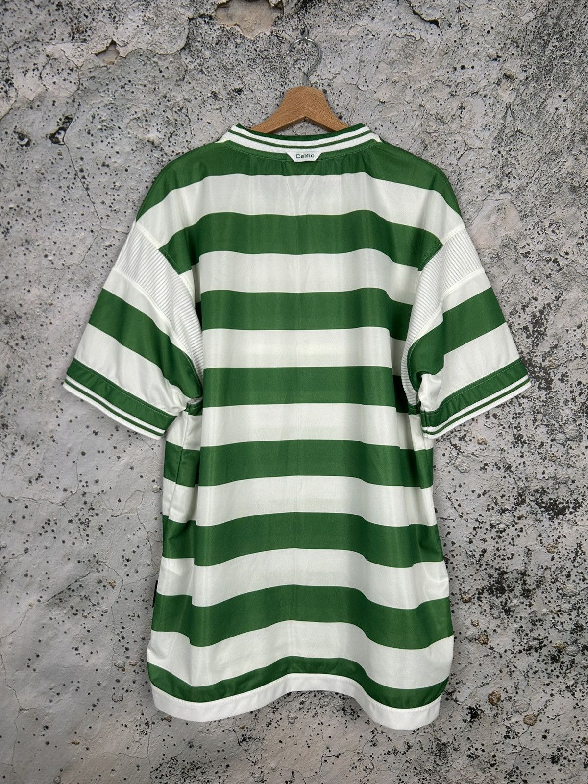 Umbro Vintage Celtic Glasgow Umbro 90s Soccer Jersey Foot all Rare Size US XL / EU 56 / 4 - 4 Thumbnail