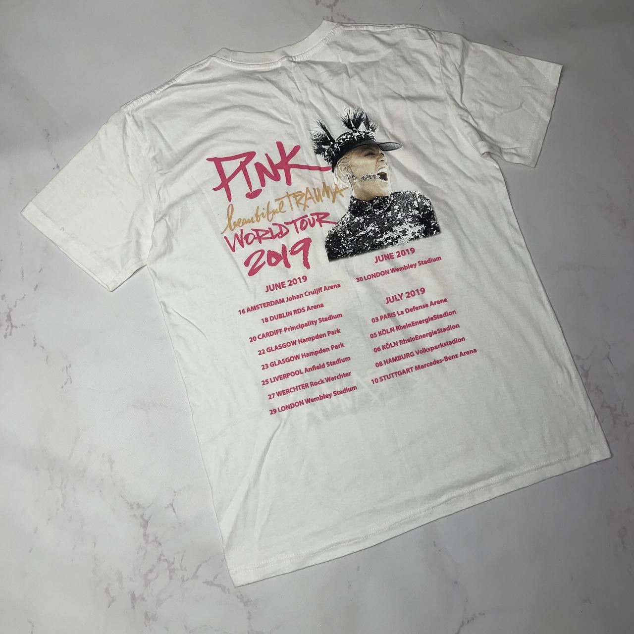 Vintage Band Tees Pink Beautiful Trauma World Tour 2019 T-Shirt M Size US M / EU 48-50 / 2 - 11 Thumbnail