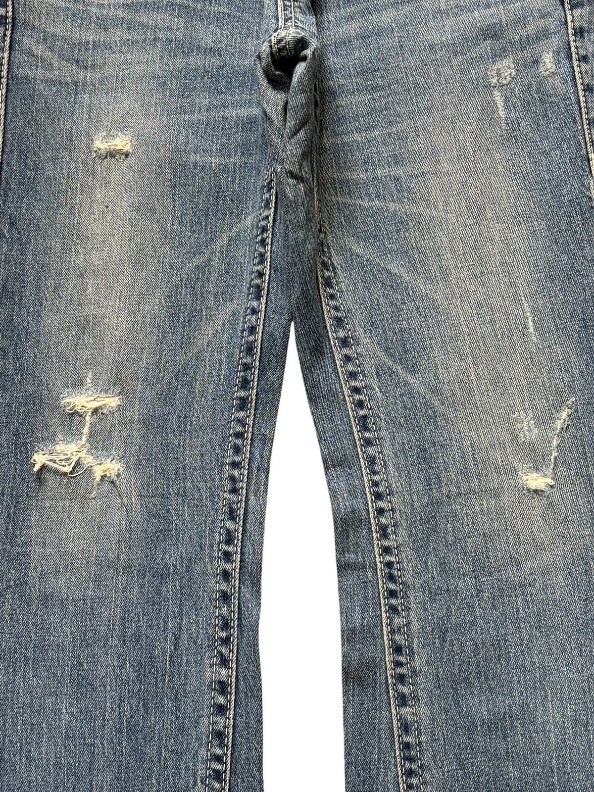 Uniqlo Vintage Uniqlo Faded Wash Distressed Flare Jeans Size 30" / US 8 / IT 44 - 3 Thumbnail