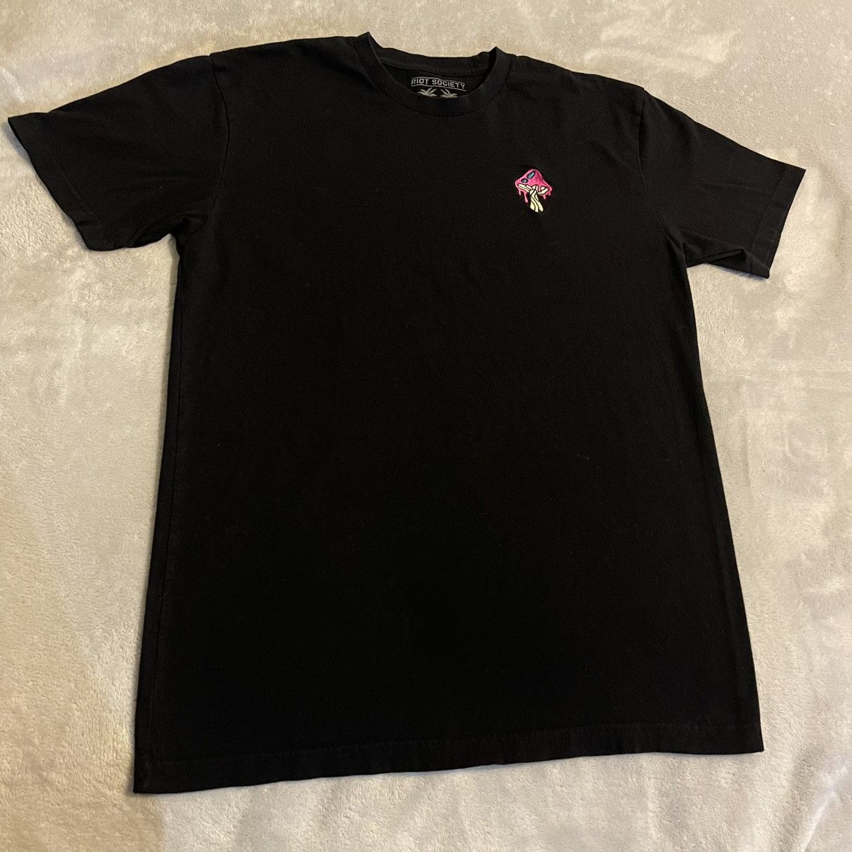 Riot Society Riot Society Shirt Men Large Black Embroidered Workout Tee Size US L / EU 52-54 / 3 - 1 Thumbnail
