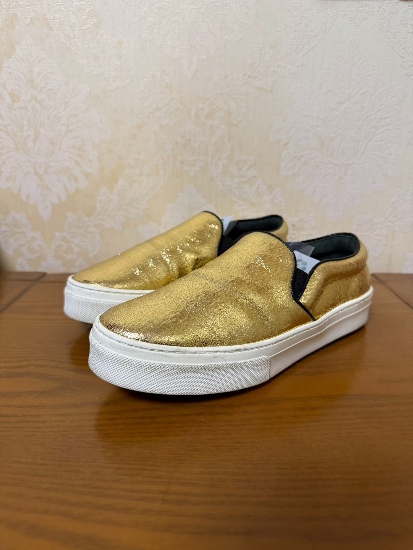 Celine Celine Gold Lowtop Sneakers 37 Women Size US 6.5 / IT 36.5 - 1 Thumbnail