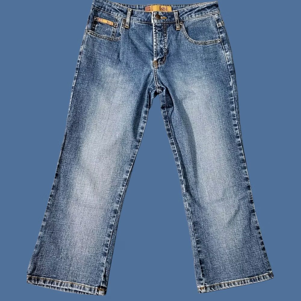 Vintage VINTAGE Lei Jeans Womens Capri Denim 28 X 21.5 Blue Mid Rise Size 5 90s Bohemian Stretch Jeans Womens Size 27" / US 4 / IT 40 - 1 Thumbnail