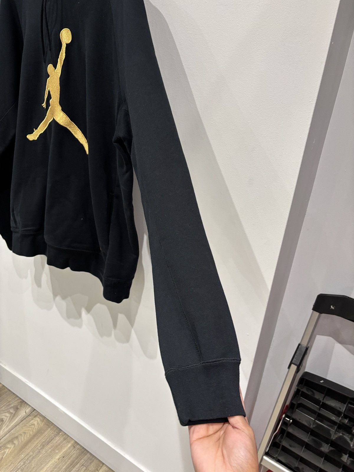 Jordan Brand × October's Very Own Nike Air Jordan x OVO Fleece Pullover Hoodie Black Size: XL Size US XL / EU 56 / 4 - 3 Thumbnail