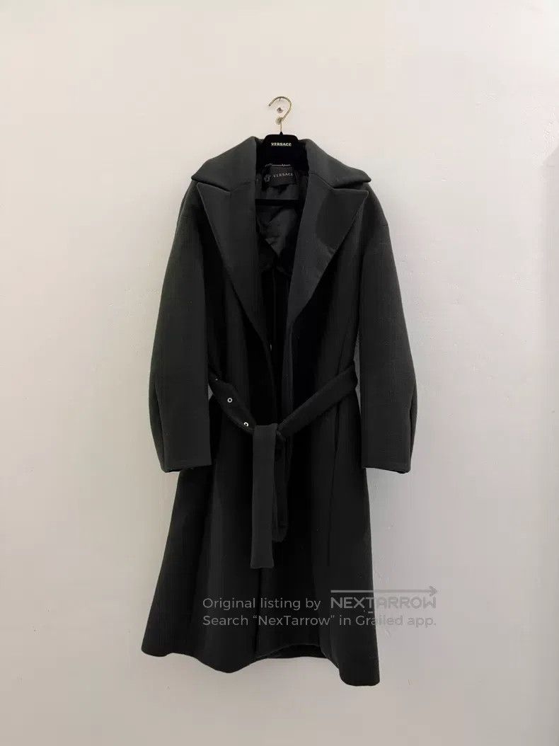 Versace Versace Black wool coat Size M / US 6-8 / IT 42-44 - 4 Thumbnail