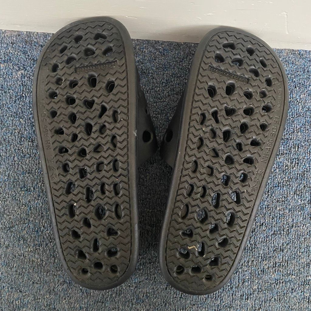 Other Enjoyall shoes men 12 slip on sandals w/hollow cut out holes Size US 12 / EU 45 - 9 Thumbnail