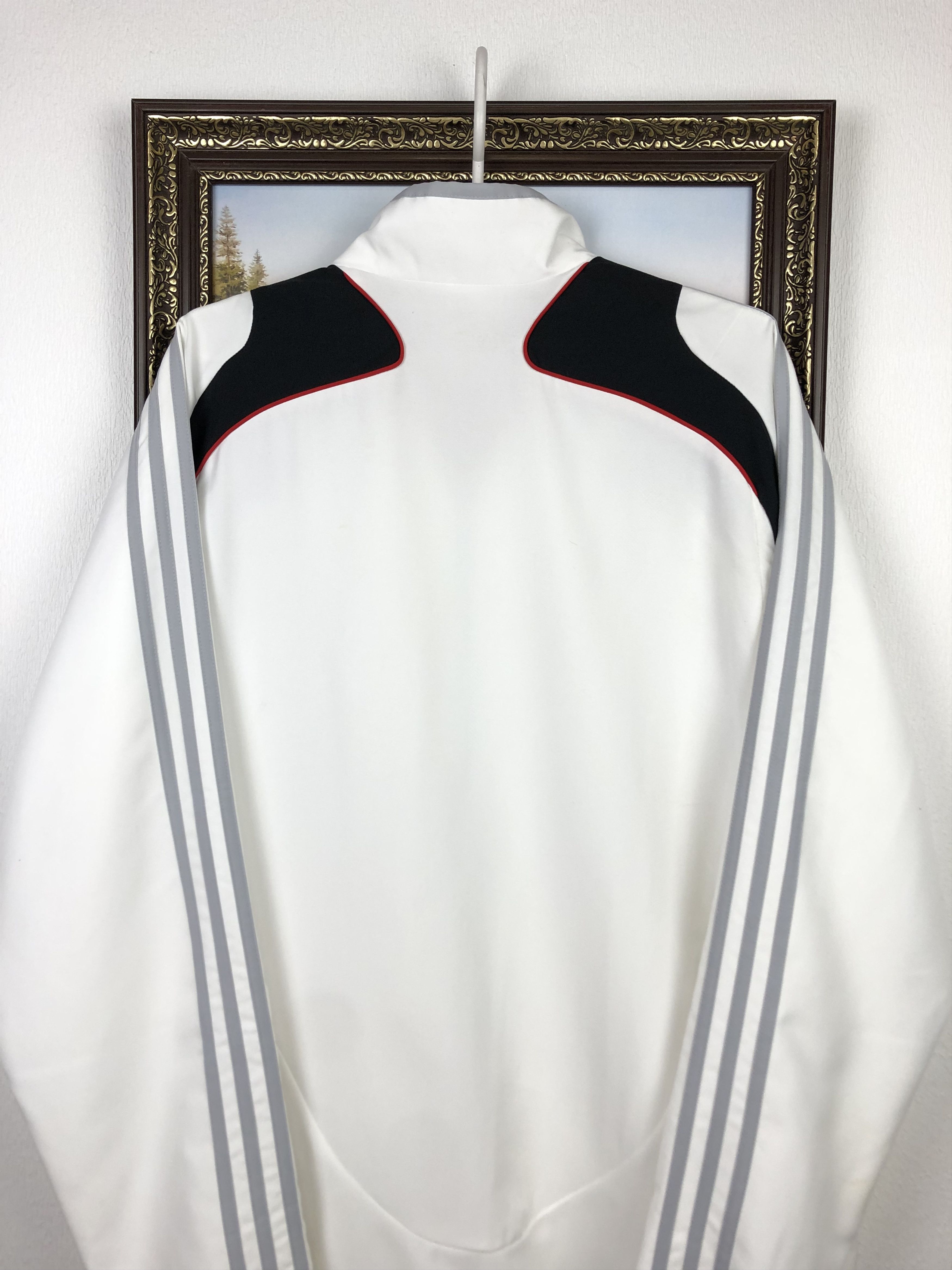 Adidas Vintage Adidas Liverpool Football Jacket Soccer Track Top Size US L / EU 52-54 / 3 - 9 Thumbnail