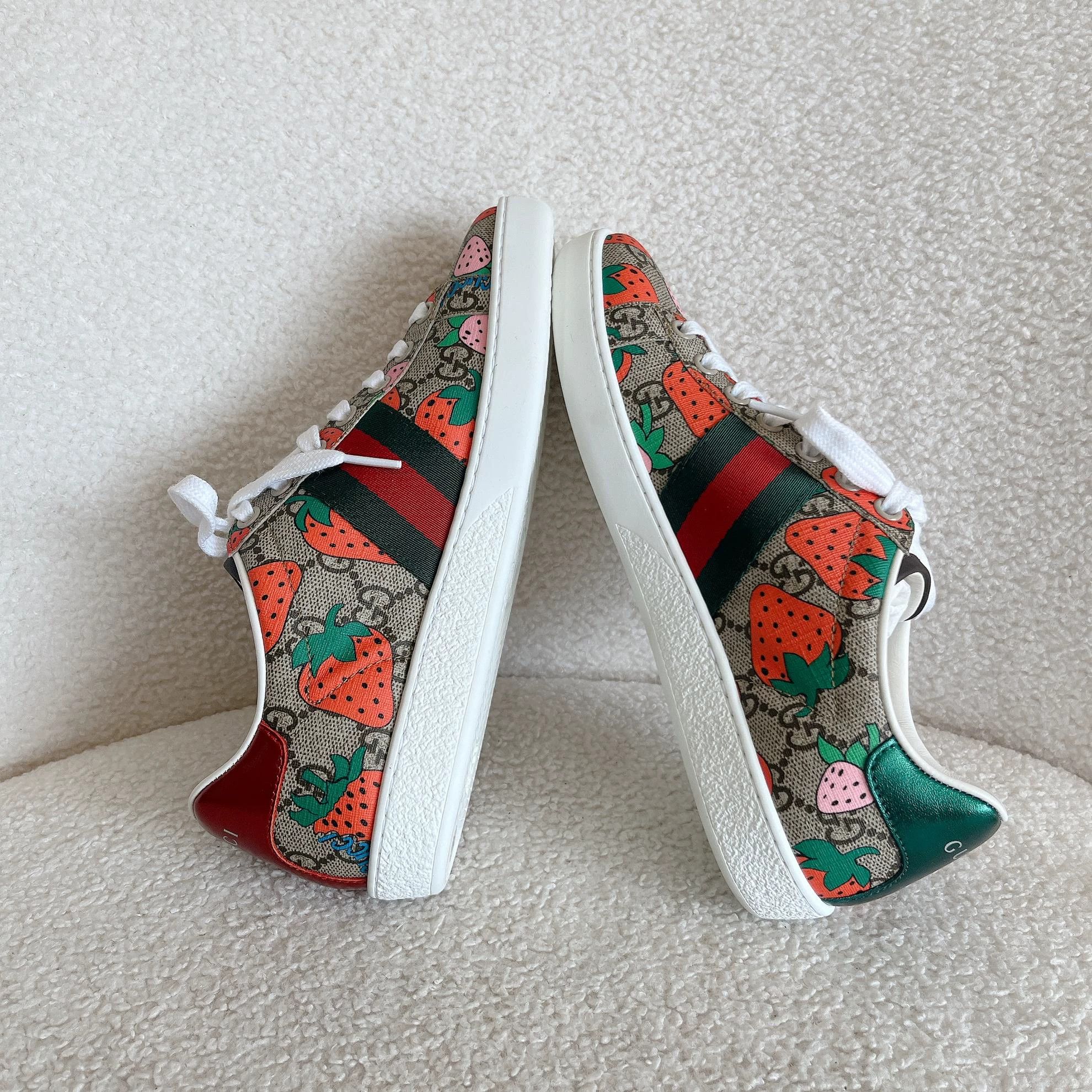 Gucci Gucci Strawberry Print Canvas Sneakers Women's 35.5 8710 Size US 4.5 / IT 34.5 - 5 Thumbnail