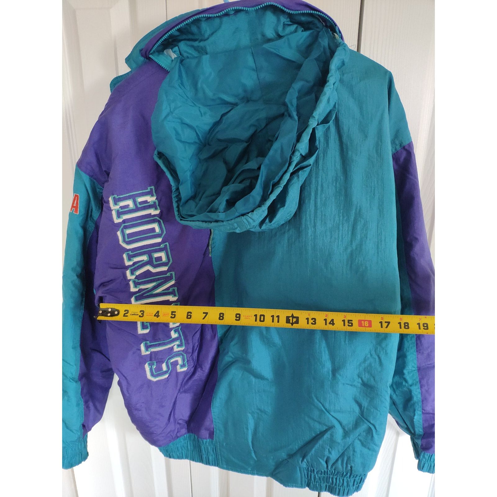 Starter Vintage Starter Charlotte Hornets Puffer Jacket LARGE Size US L / EU 52-54 / 3 - 8 Thumbnail