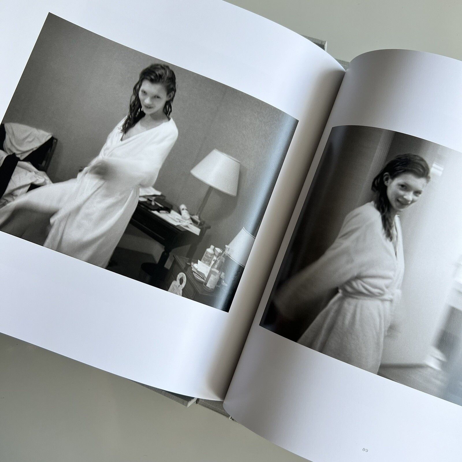Supreme Kate Moss by Mario Sorrenti Rare Book Signed Copy Ed. Of 100 Size ONE SIZE - 3 Thumbnail