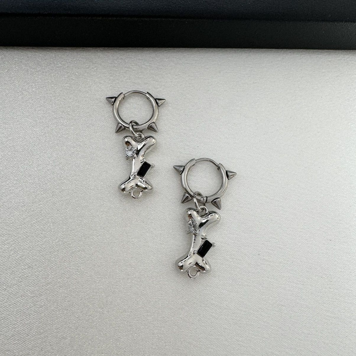 Other Dog Bone Dangle Drop Earrings for Women Men Size ONE SIZE - 2 Thumbnail