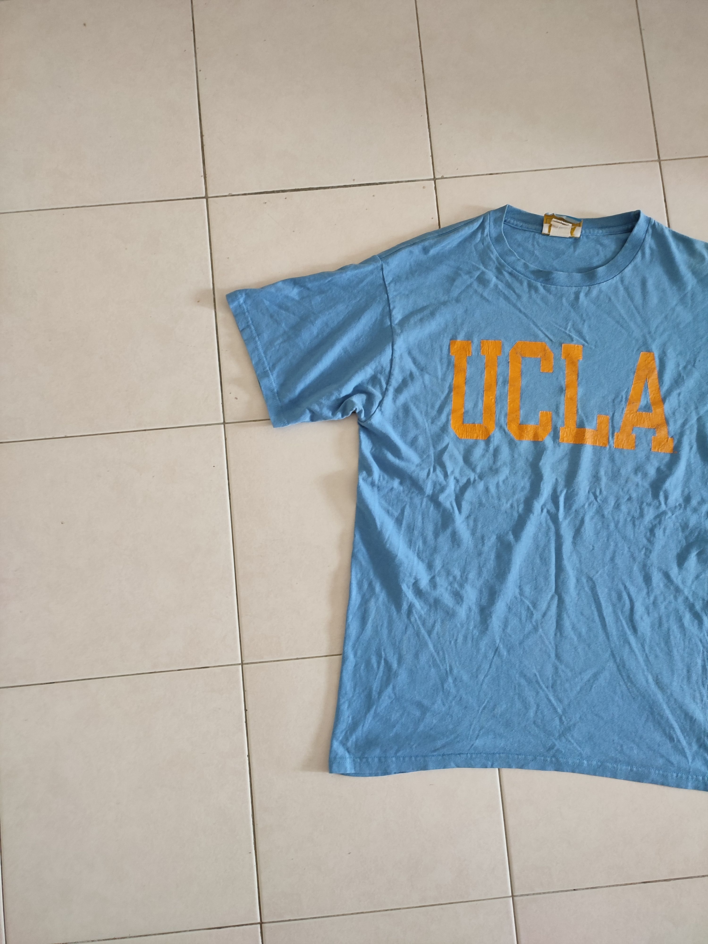 Vintage 90s Vintage UCLA Spell Out Tees Size US L / EU 52-54 / 3 - 2 Thumbnail