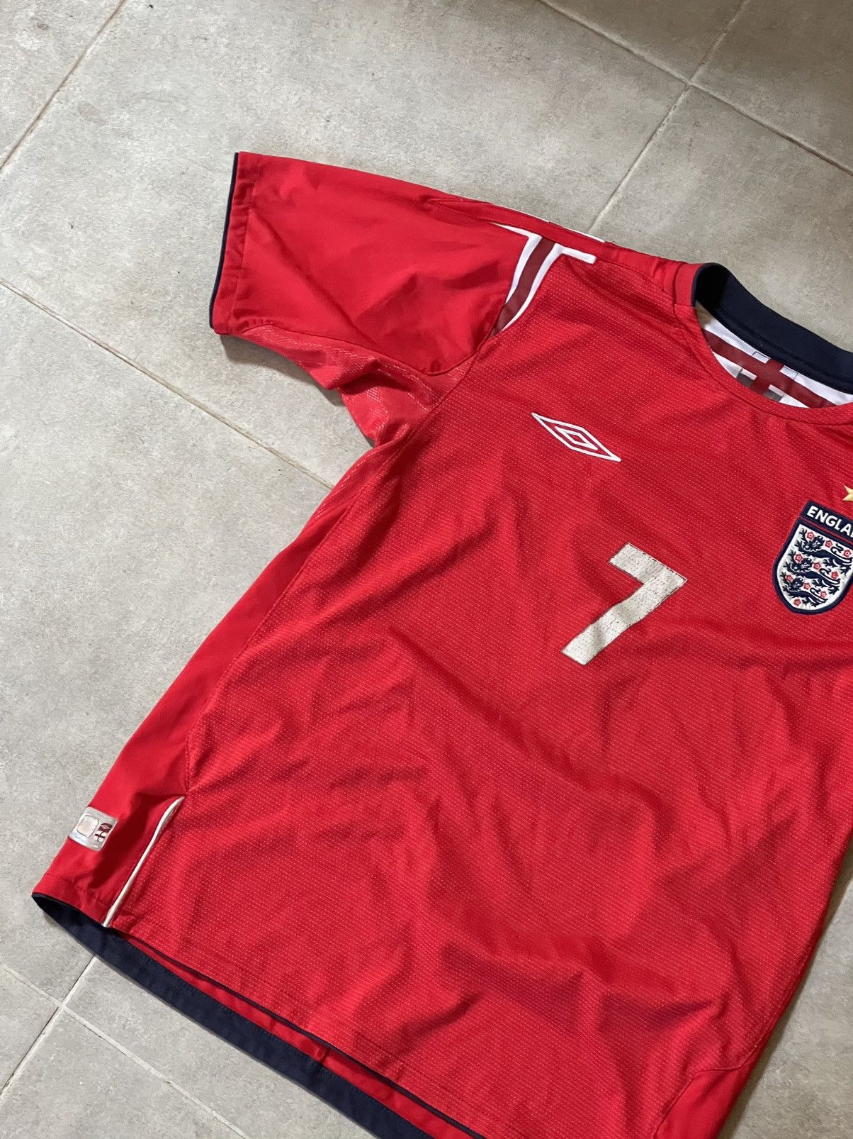 Umbro 2004 Umbro England #7 Backham vintage soccer jersey Size US M / EU 48-50 / 2 - 9 Thumbnail