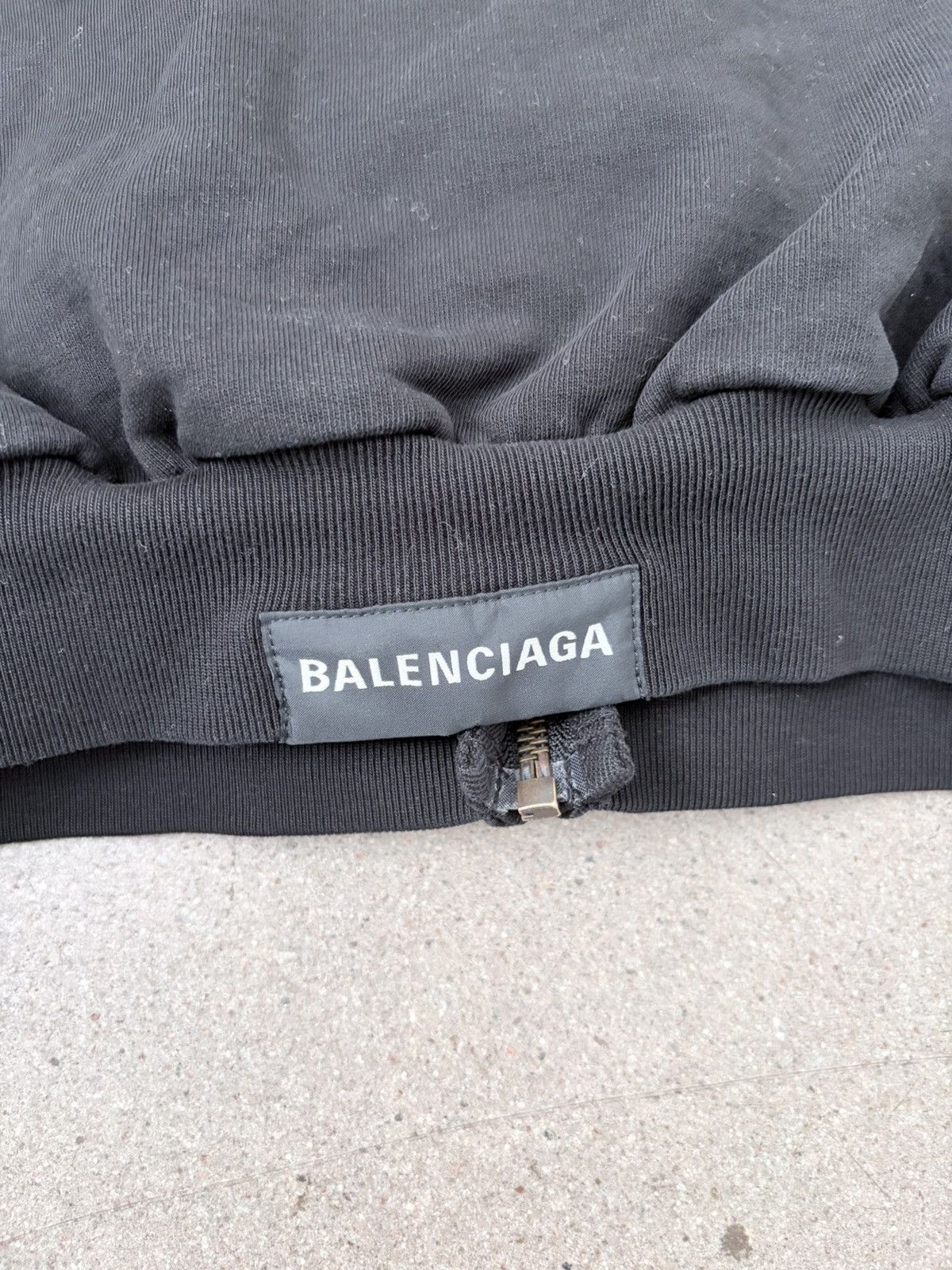 Balenciaga back tab cropped zip up Size US S / EU 44-46 / 1 - 10 Thumbnail