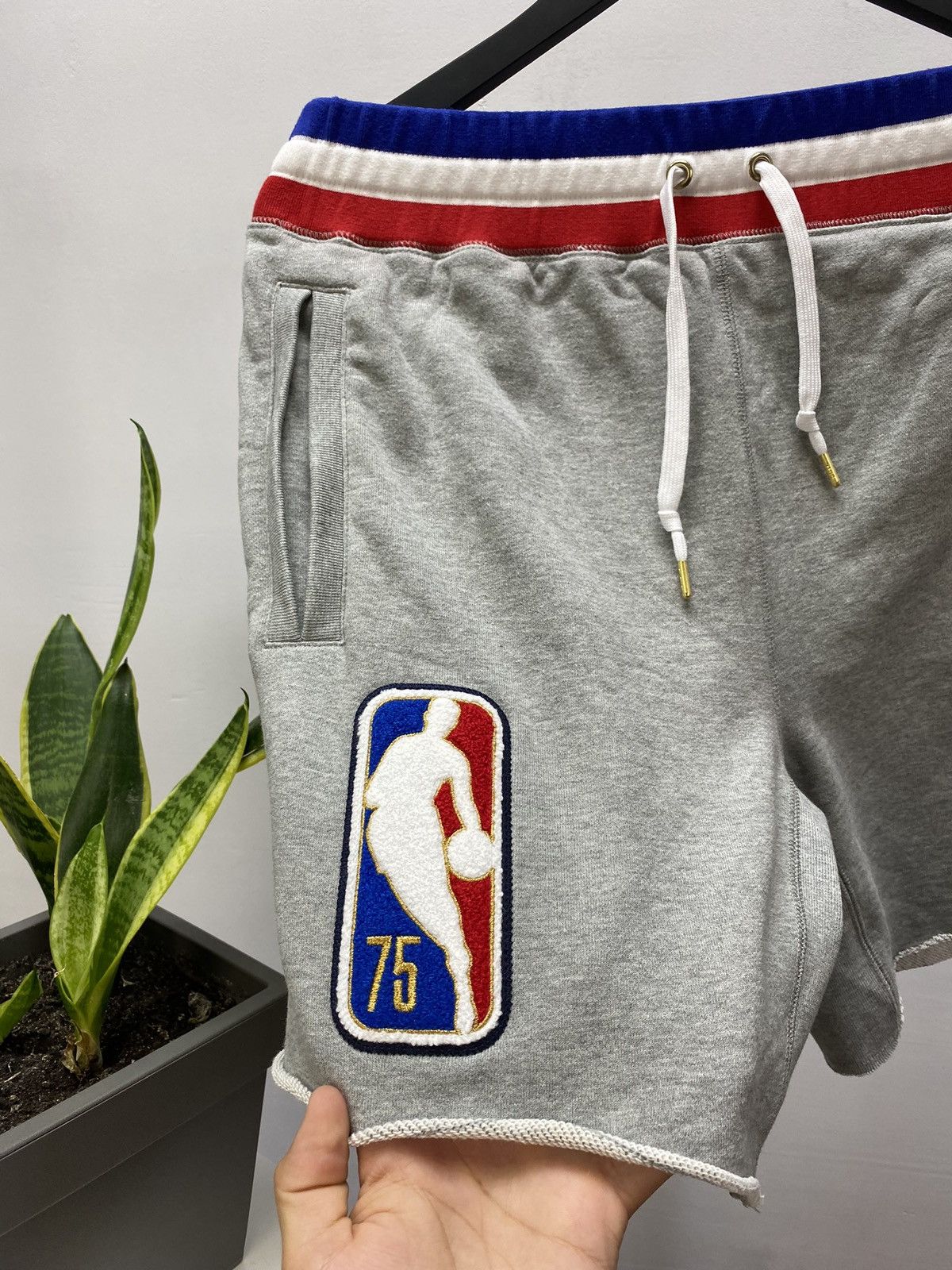 Nike × Vintage Nike 75th Anniversary 31 Team NBA Courtside Shorts Size US 30 / EU 46 - 10 Thumbnail
