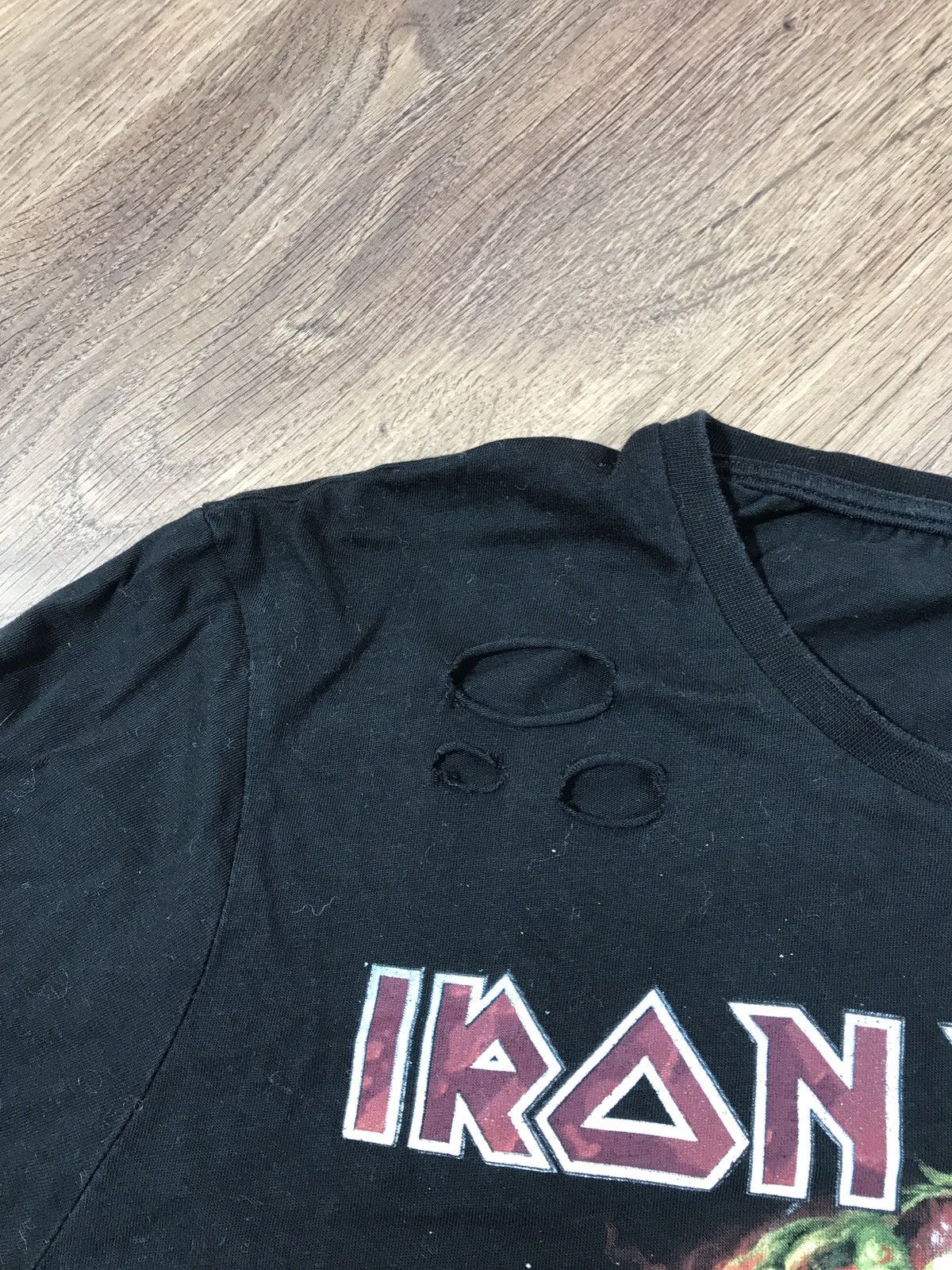 Band Tees Iron Maiden Distressed T Shirt Size US L / EU 52-54 / 3 - 5 Thumbnail