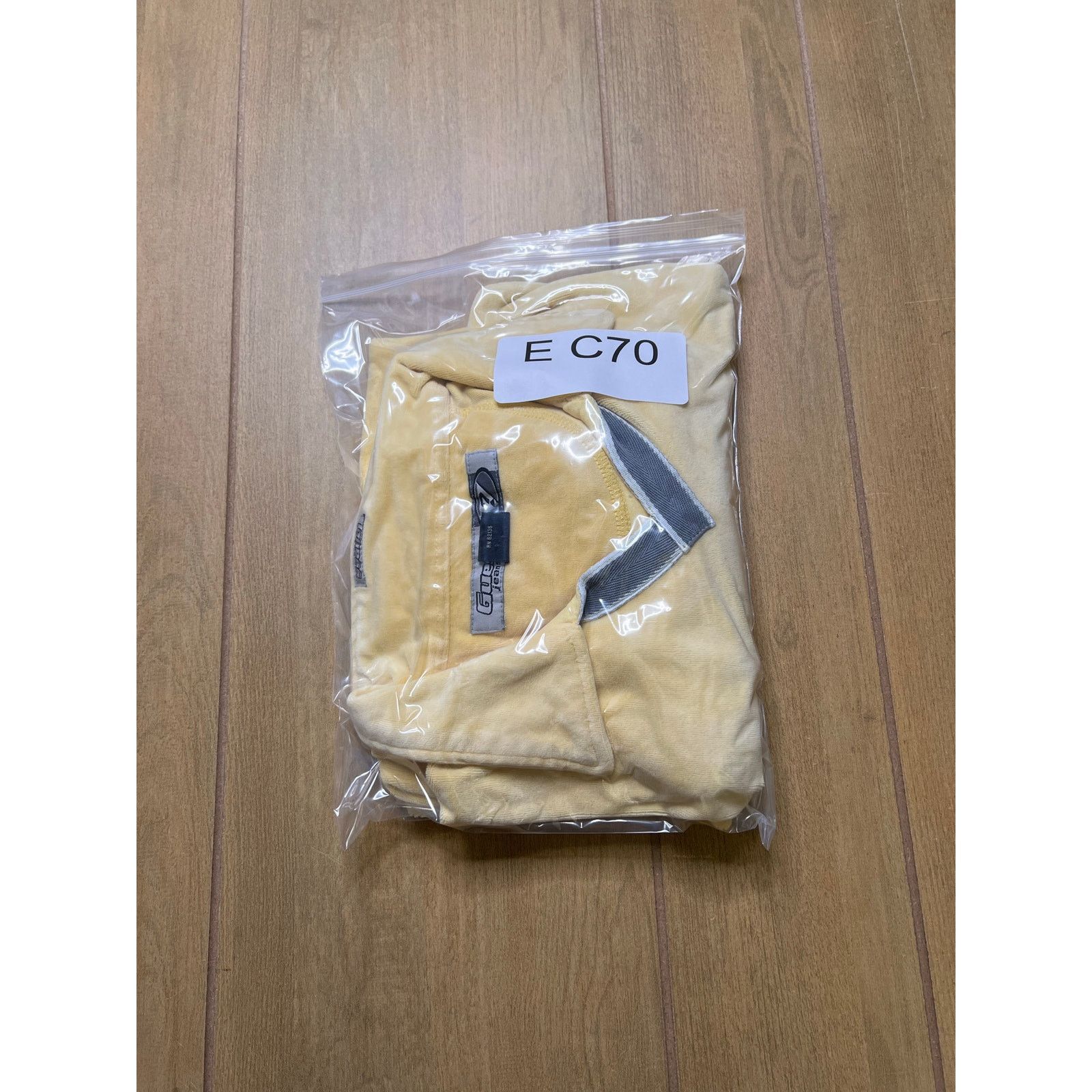 Guess Vintage Guess Jeans USA Velour Polo Shirt Yellow XL Y2K Size US XL / EU 56 / 4 - 12 Thumbnail