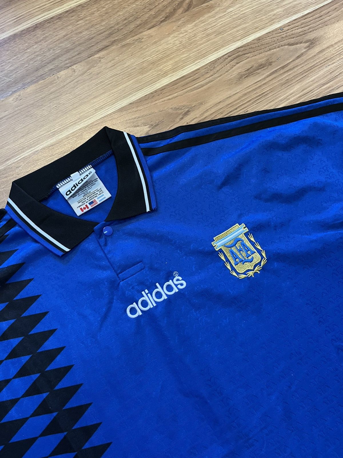 Adidas × Vintage Football soccer Argentina 94/95 Adidas 90s Size US L / EU 52-54 / 3 - 3 Thumbnail