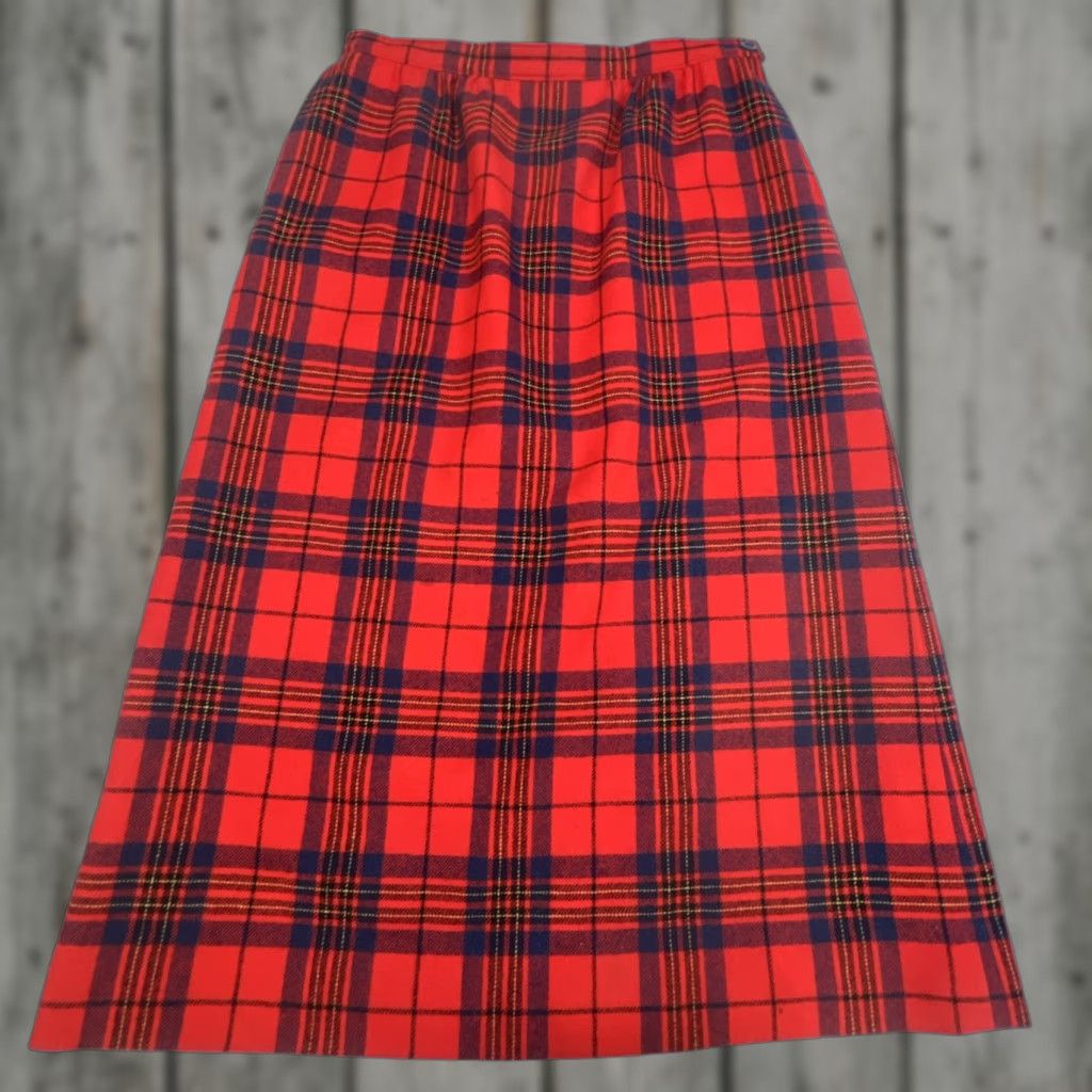 Pendleton VINTAGE Pendleton Wool Skirt Size 10 Women A-Line Knee Length Plaid Red USA Made Leslie Tartan USA Pattern Wool Lined Side Zip Size 32" / US 10 / IT 46 - 1 Thumbnail