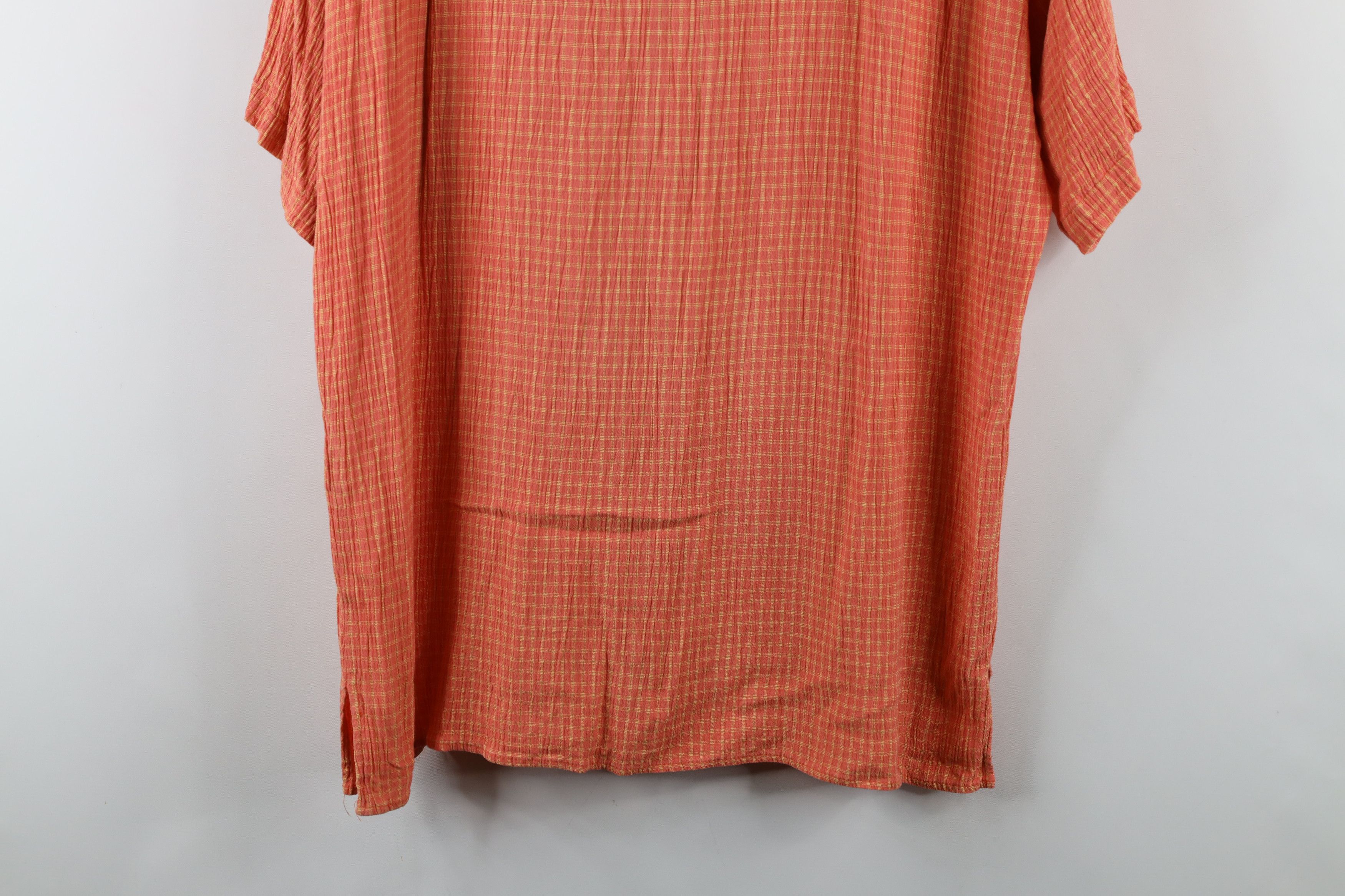 Vintage Vintage 90s Streetwear Rayon Knit Looped Collar Button Shirt Size US L / EU 52-54 / 3 - 14 Thumbnail