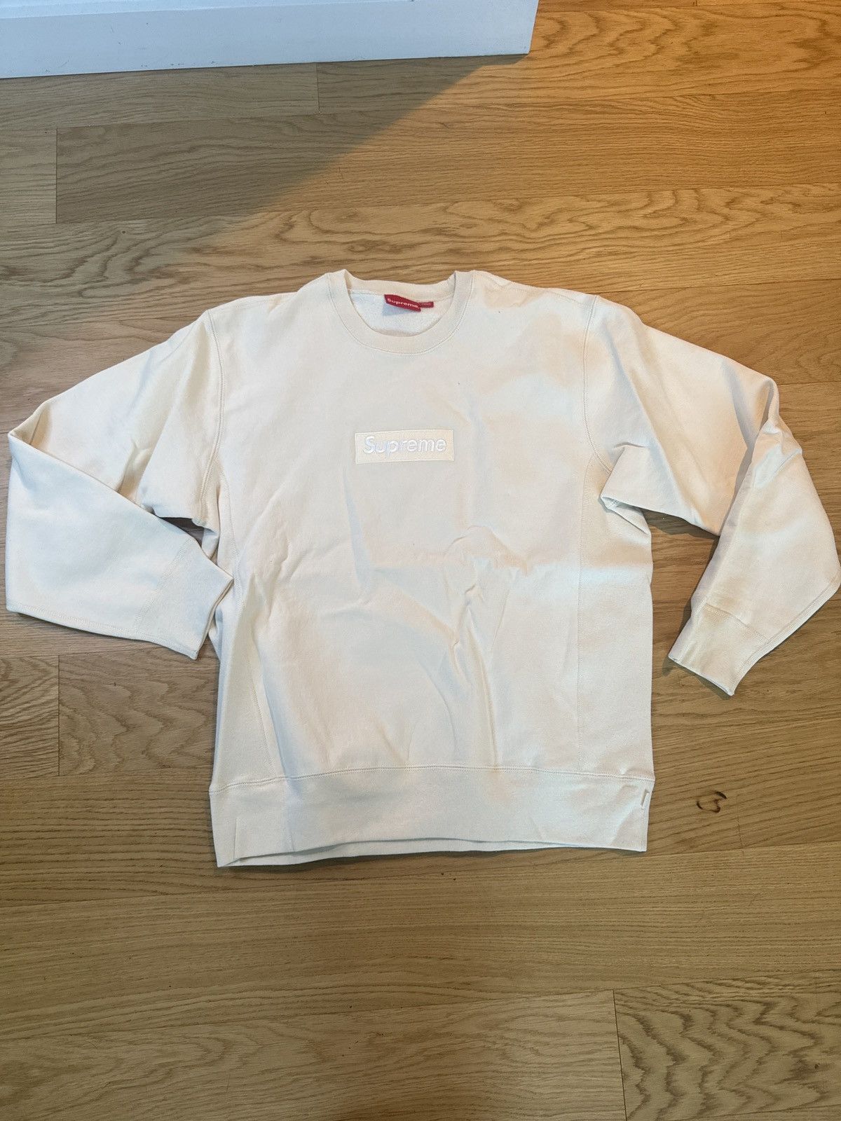 Supreme cream box logo supreme Size US XL / EU 56 / 4 - 3 Thumbnail
