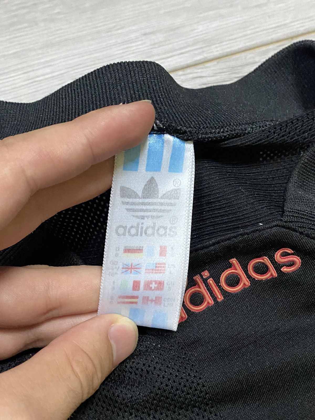 Adidas Adidas made in Britain big logo mesh t-shirt Size US L / EU 52-54 / 3 - 3 Thumbnail