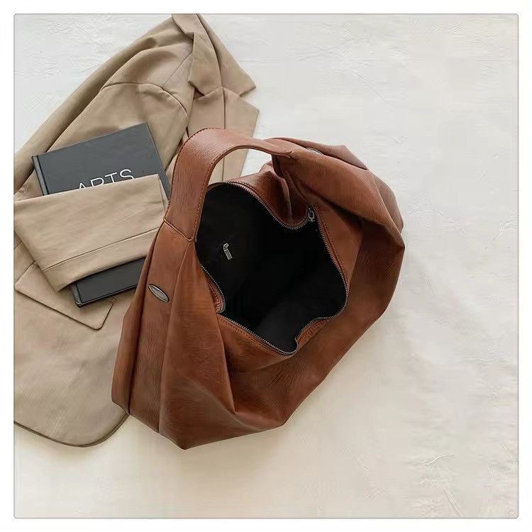 Japanese Brand × Leather Soft Leather Crossbody Handbag Size ONE SIZE - 3 Thumbnail