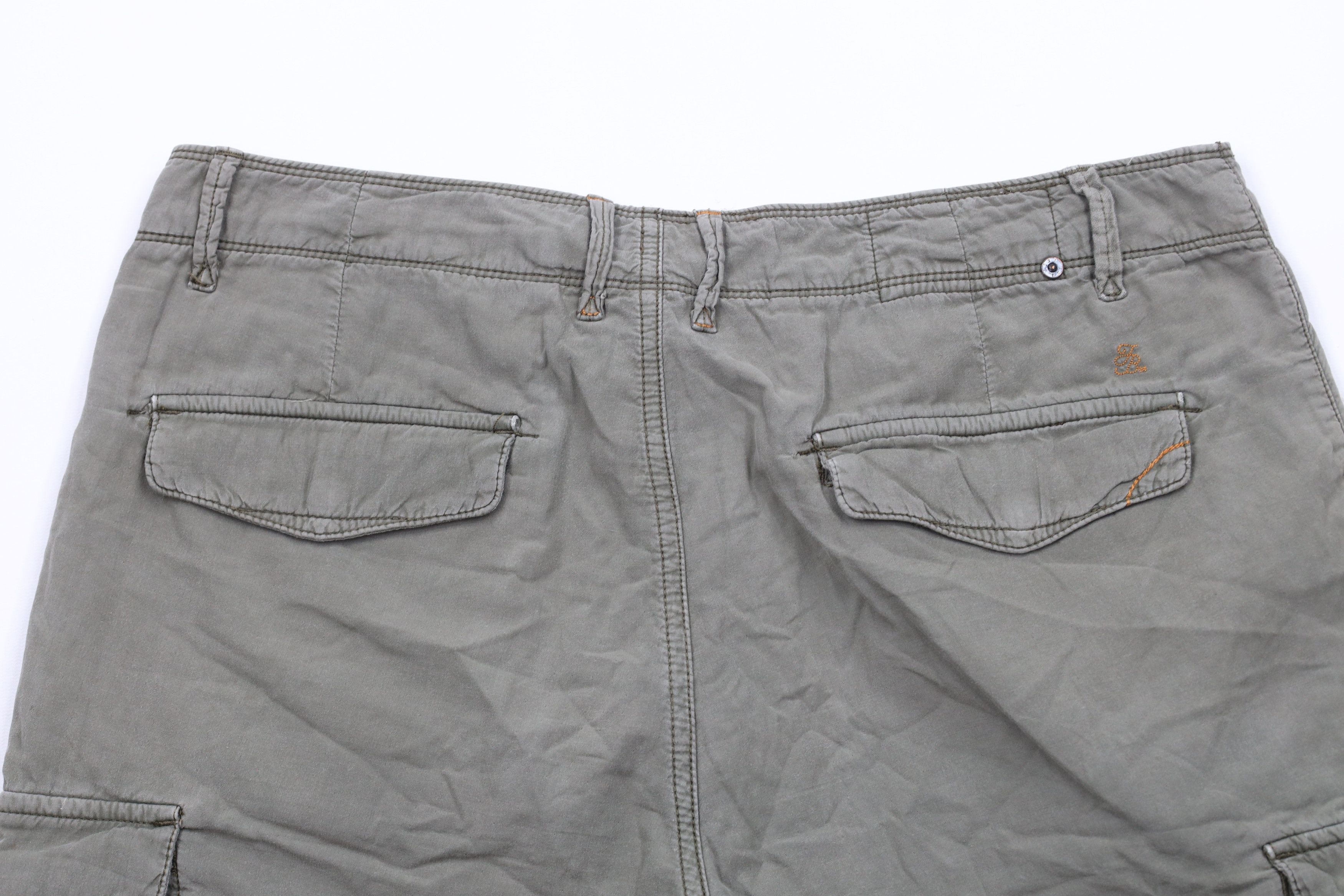 Tommy Bahama × Vintage Vintage Tommy Bahama Above Knee Cotton Cargo Shorts Green Size US 33 - 8 Thumbnail