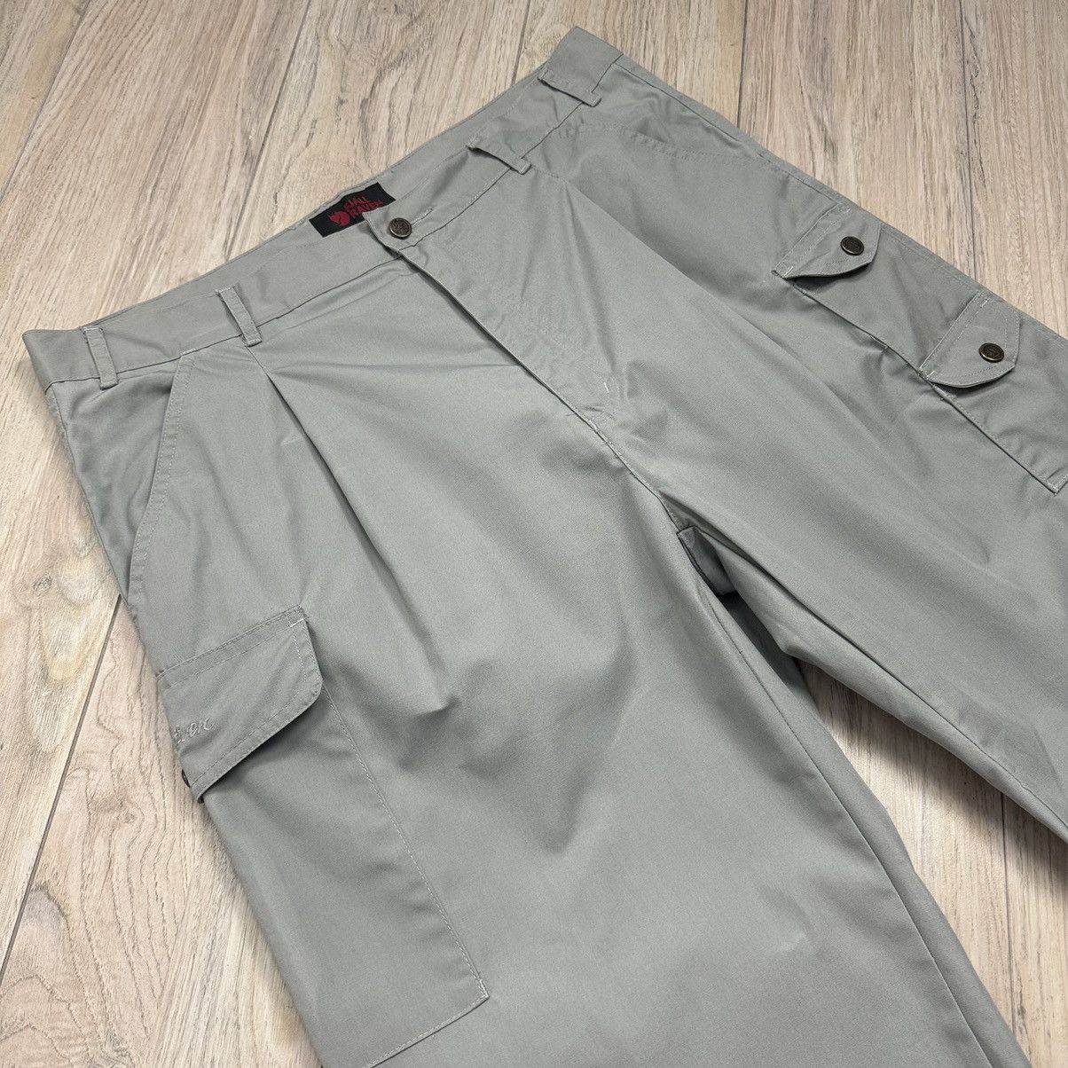 Fjallraven Vintage Fjallraven Y2K Nylon Polyester Grey Light Pants Size US 35 - 7 Thumbnail