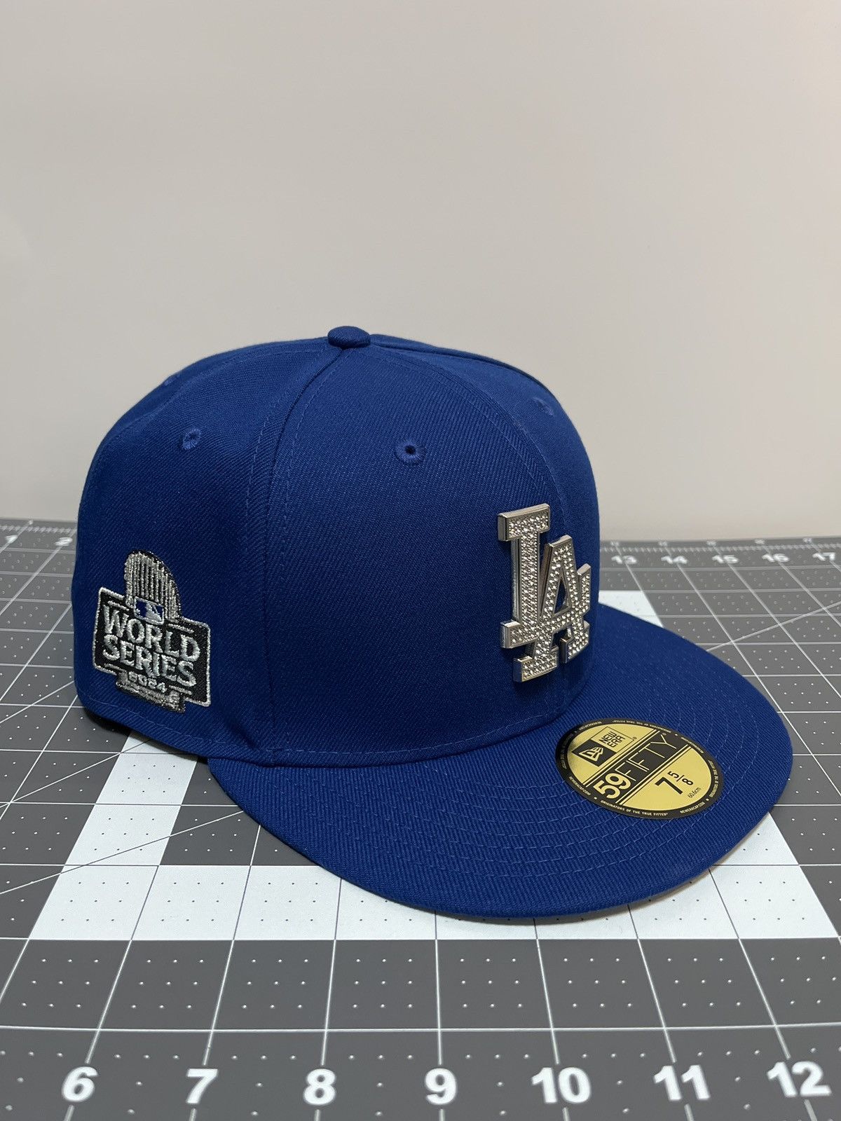 New Era LA Dodgers Metal Logo Clear Rhinestone 59fifty Fitted Size ONE SIZE - 2 Thumbnail
