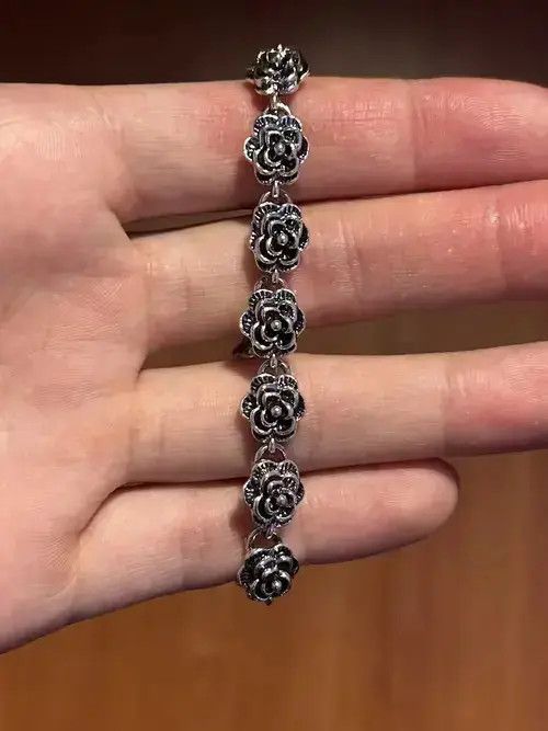 VIBE Y2K Rose Bracelet Size ONE SIZE - 1 Thumbnail