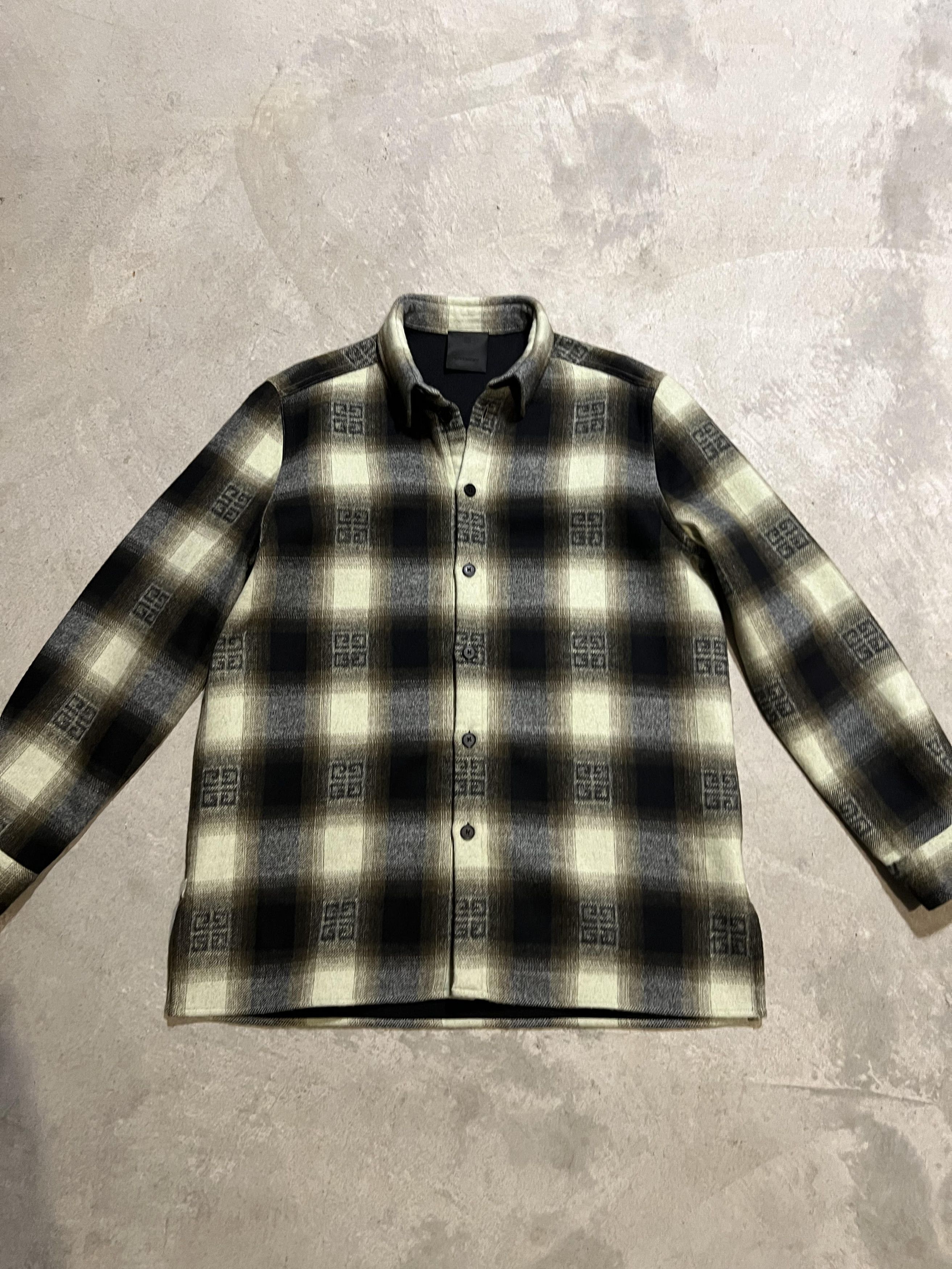 Givenchy Givenchy Classic Fit All-Over Print Overshirt Size US M / EU 48-50 / 2 - 1 Thumbnail