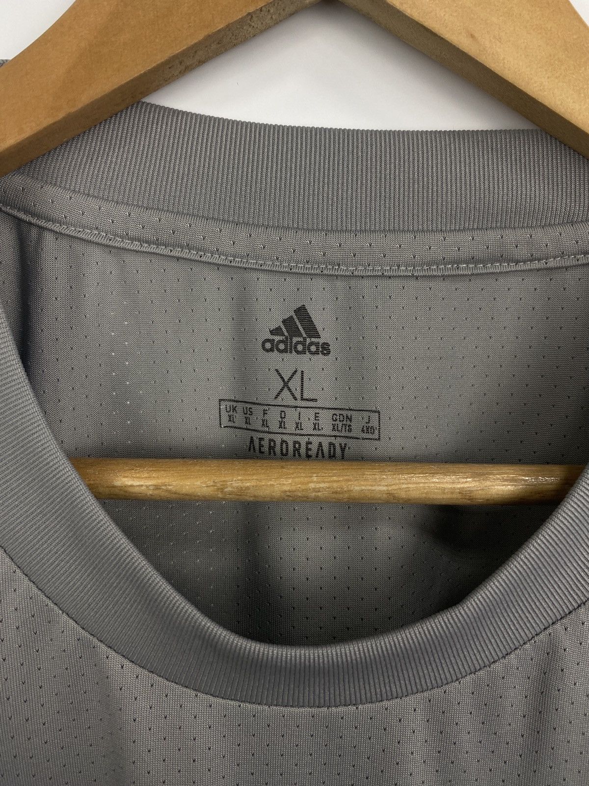 Adidas 🏴󠁧󠁢󠁥󠁮󠁧󠁿 Y2K 2020 Adidas Leeds United LUFC Soccer Jersey Blokecore Size US XL / EU 56 / 4 - 5 Thumbnail
