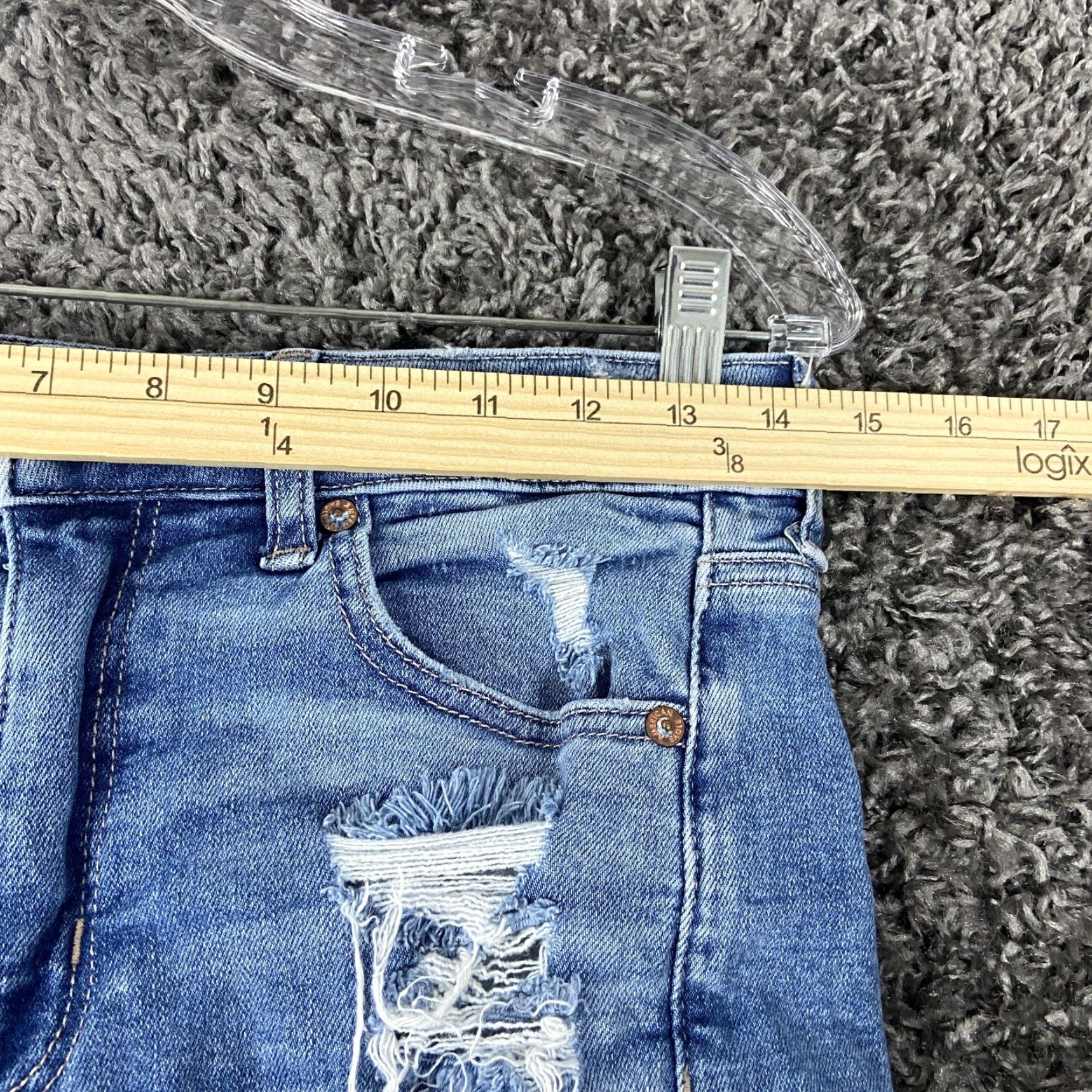 American Eagle Outfitters VINTAGE? No. American Eagle Outfitters Super Stretch Hi Rise Shortie Distressed Denim Shorts Women Adult 6 Blue Cut-Off Stretch Denim Womens 6 Size 28" / US 6 / IT 42 - 5 Thumbnail