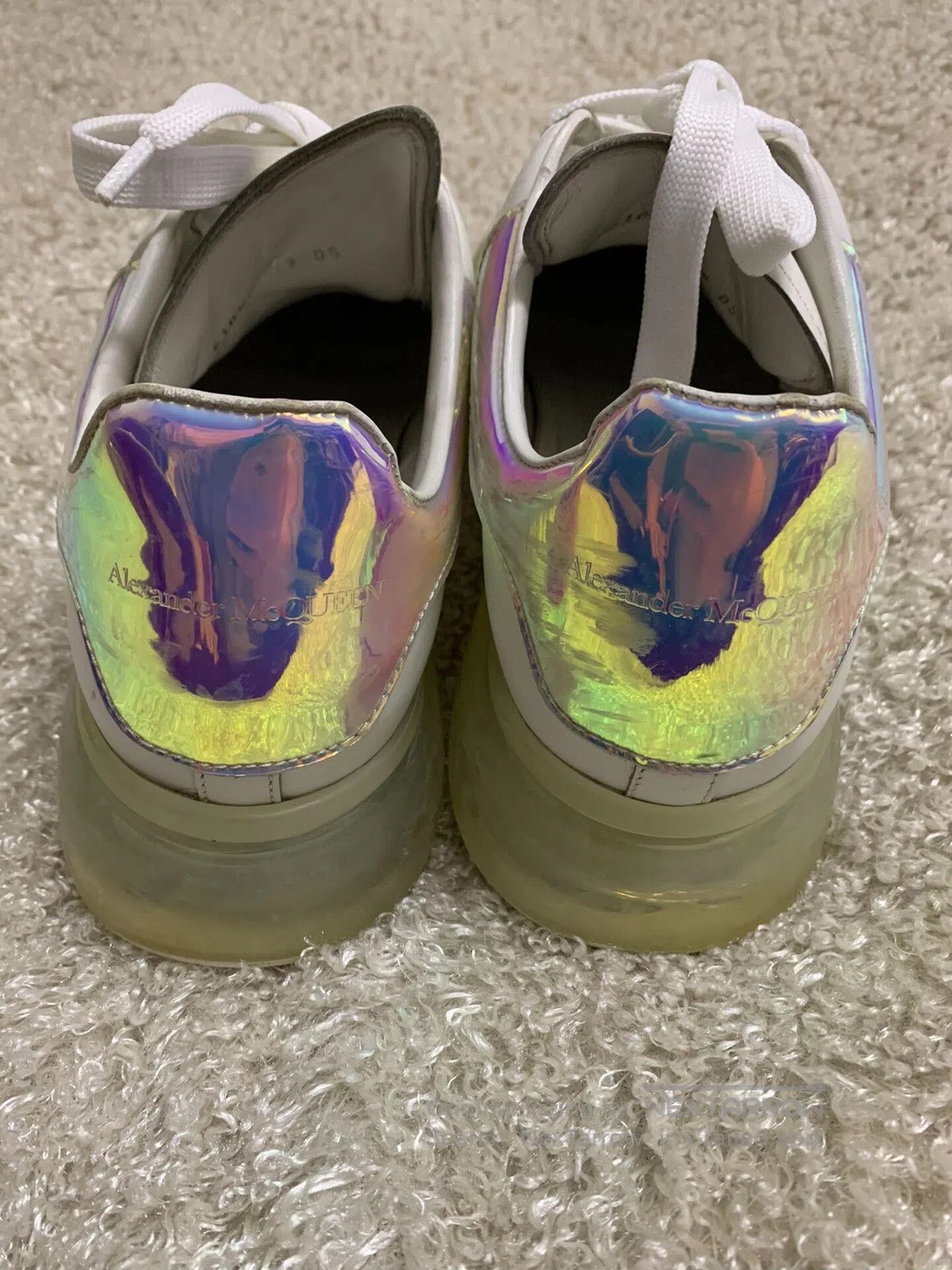 Alexander McQueen Alexander McQueen Men's White Sneakers. Size US 6 / EU 39 - 3 Thumbnail