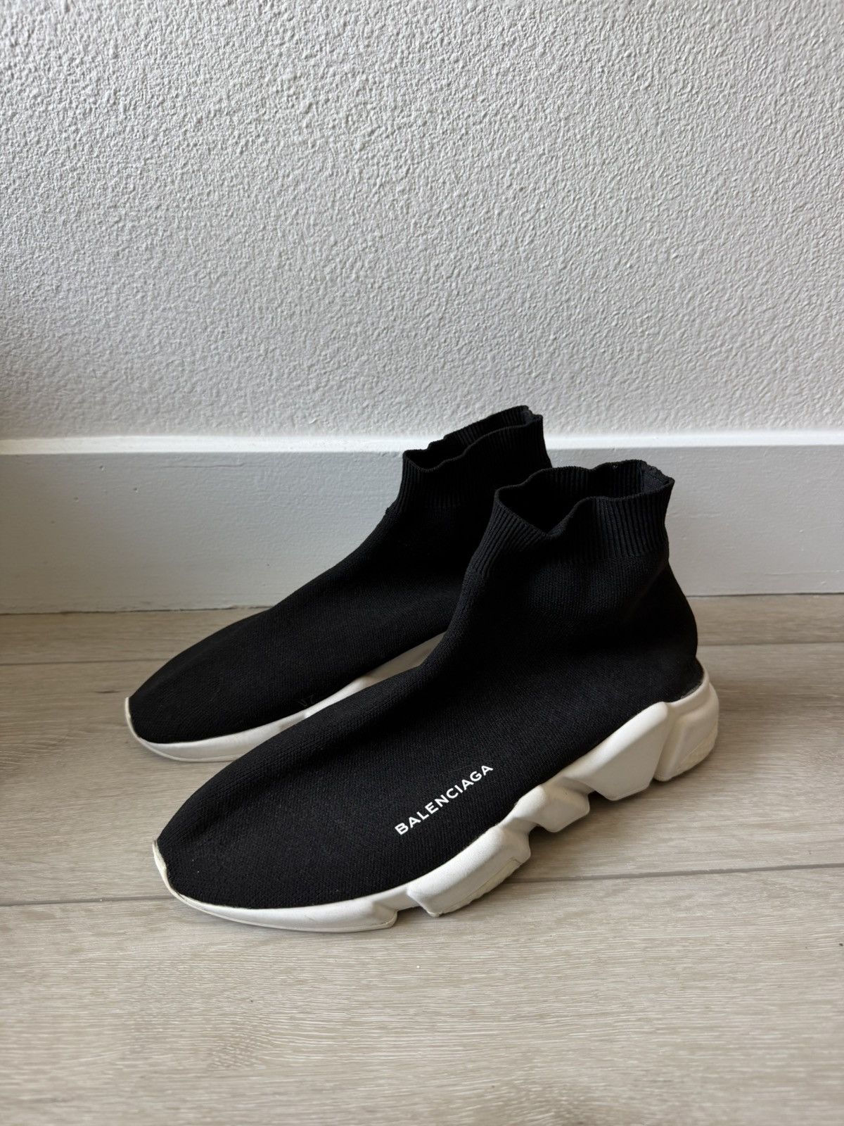 Balenciaga Balenciaga Logo Sock Runner Sneakers Size US 9 / EU 42 - 3 Thumbnail
