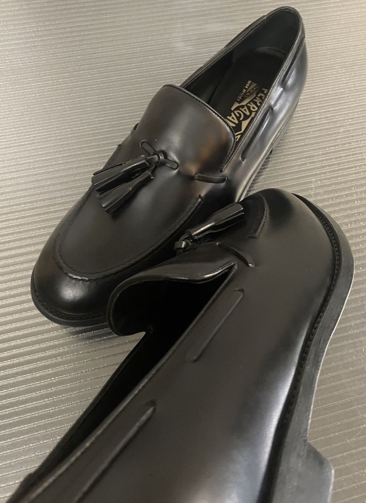 Salvatore Ferragamo Ferragamo 🇮🇹 black calf Sasha tassel loafer 9 EEE NEW Size US 9 / EU 42 - 8 Thumbnail