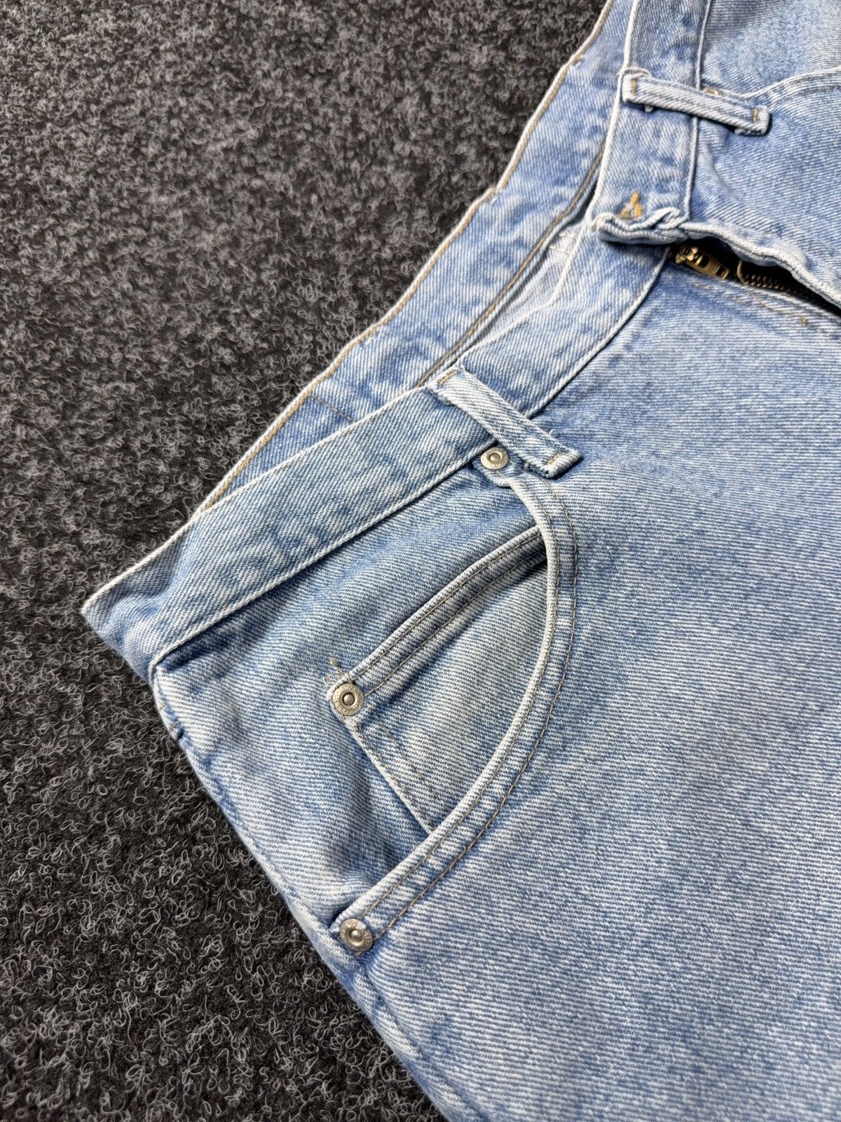 Wrangler 90s Wrangler Western USA Cowboy Light Wash Baggy Jeans Retro Size US 35 - 11 Thumbnail