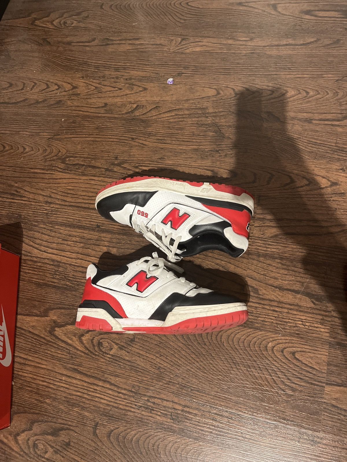 New Balance New Balance 550 Black Red Size US 11 / EU 44 - 3 Thumbnail
