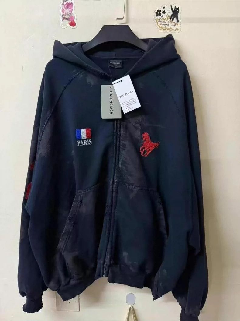 Balenciaga Balenciaga Mud Dyed Battle Zip Hoodie Jacket Size US S / EU 44-46 / 1 - 1 Thumbnail
