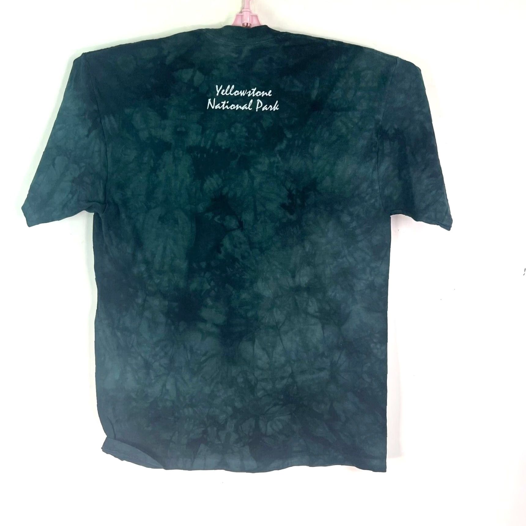 The Mountain VINTAGE The Mountain T-Shirt Men Adult Medium Green Graphic Wolf Nature USA Short Sleeve Size US M / EU 48-50 / 2 - 4 Thumbnail