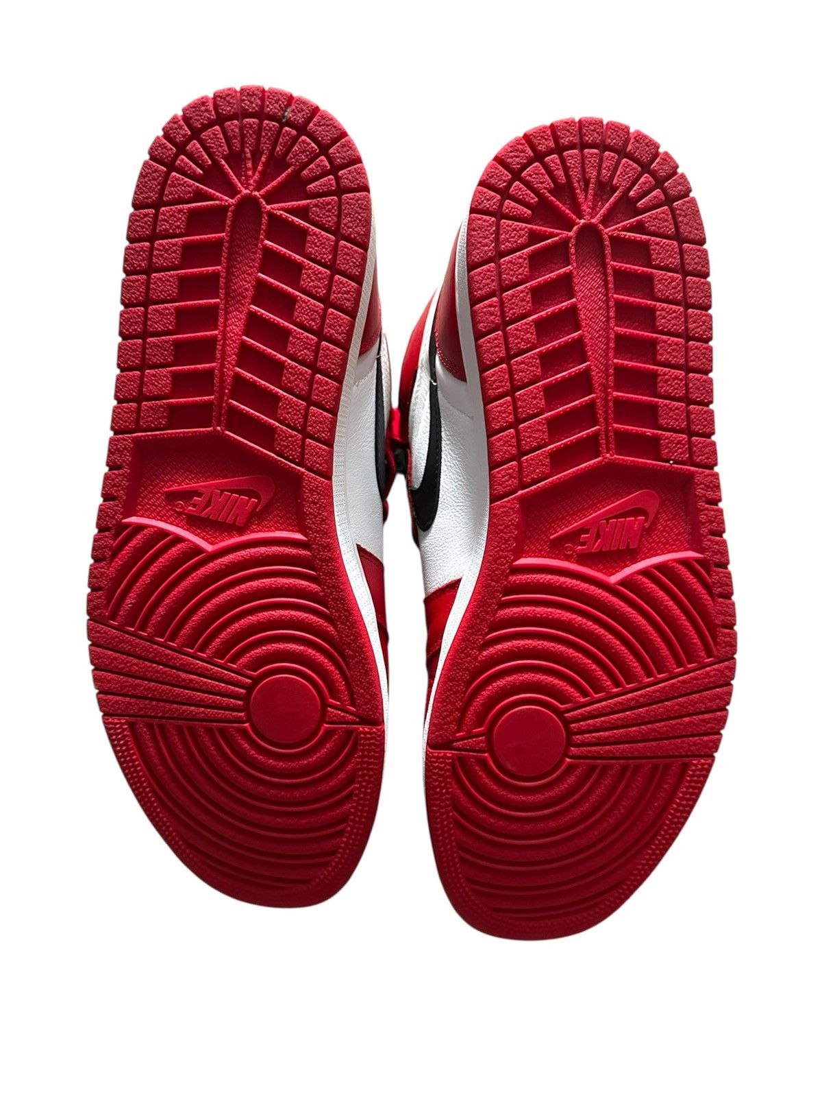 Jordan Brand Jordan 1 ‘Homage to Home’ Size US 11.5 / EU 44-45 - 4 Thumbnail