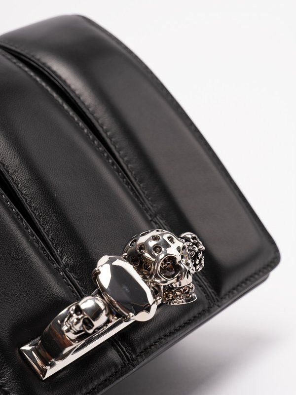 Alexander McQueen o1w1db10925 Size: OS/The Slash in Black Size ONE SIZE - 5 Thumbnail