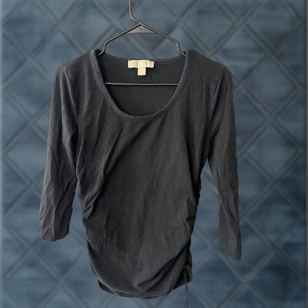 Michael Kors VINTAGE Michael Kors Women's T-Shirt Cropped Size Large 3/4 Sleeve Casual Black Cotton Modal Size L / US 10 / IT 46 - 1 Thumbnail